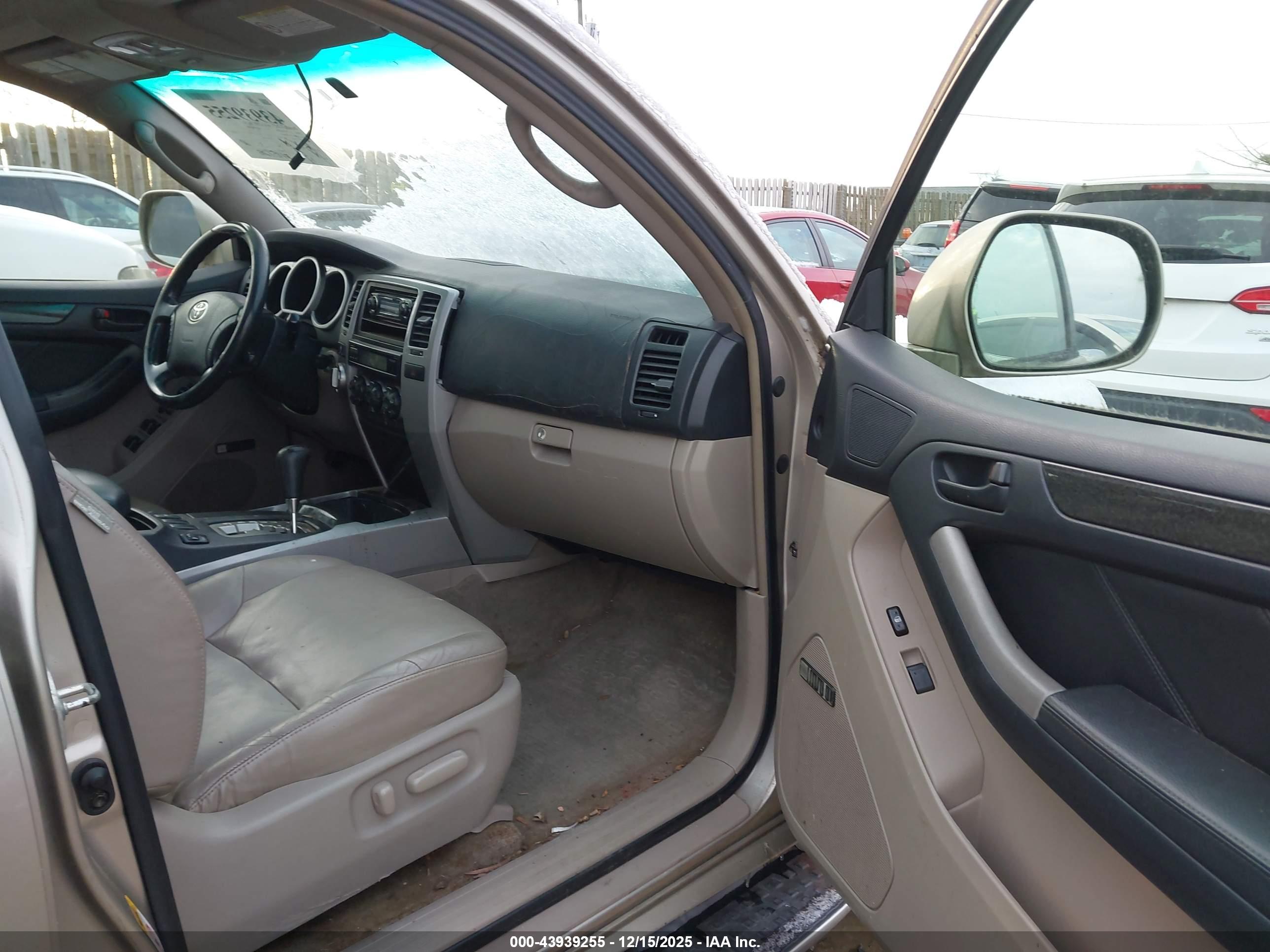 TOYOTA 4RUNNER image 5