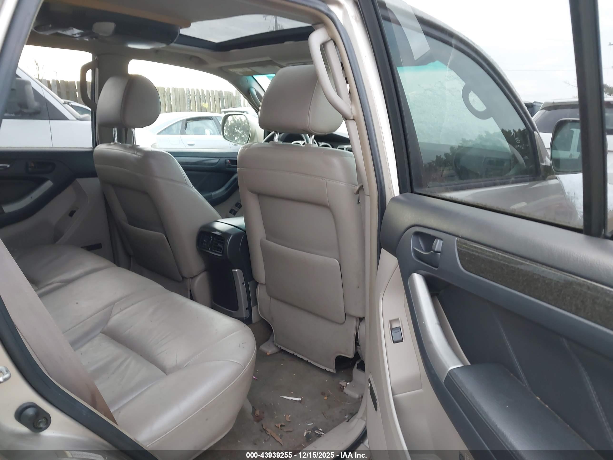 TOYOTA 4RUNNER image 8