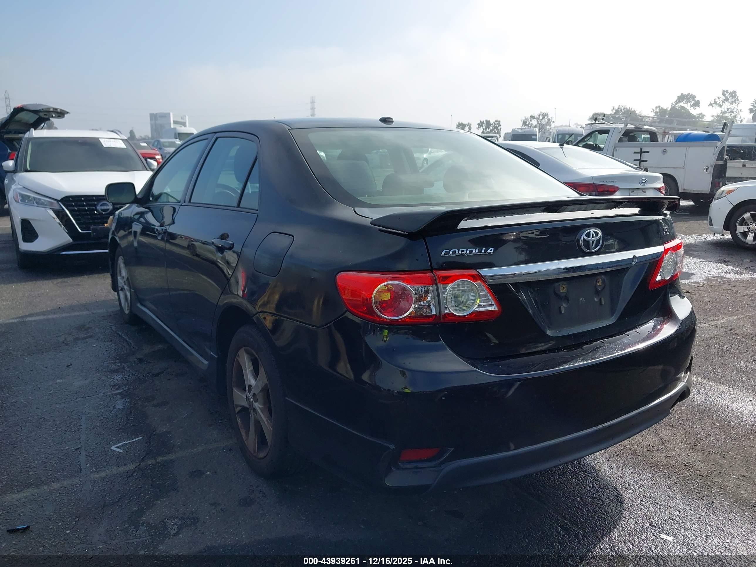 TOYOTA COROLLA image 3