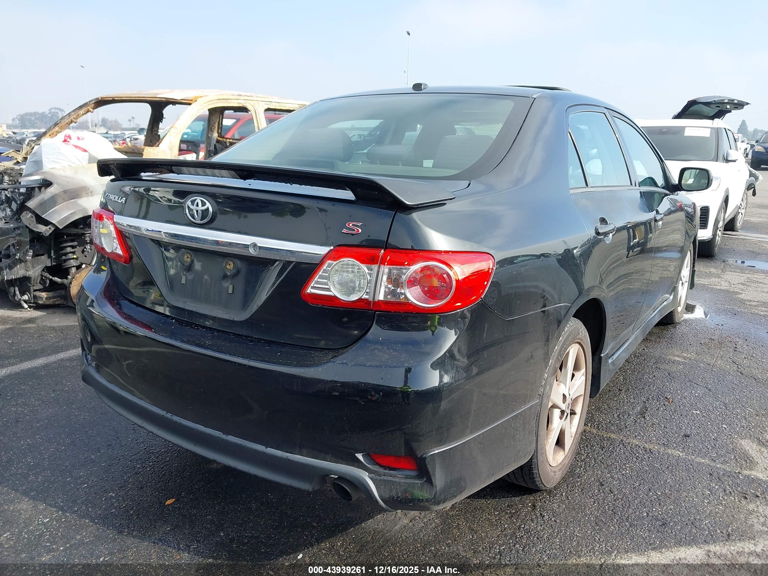 TOYOTA COROLLA image 4