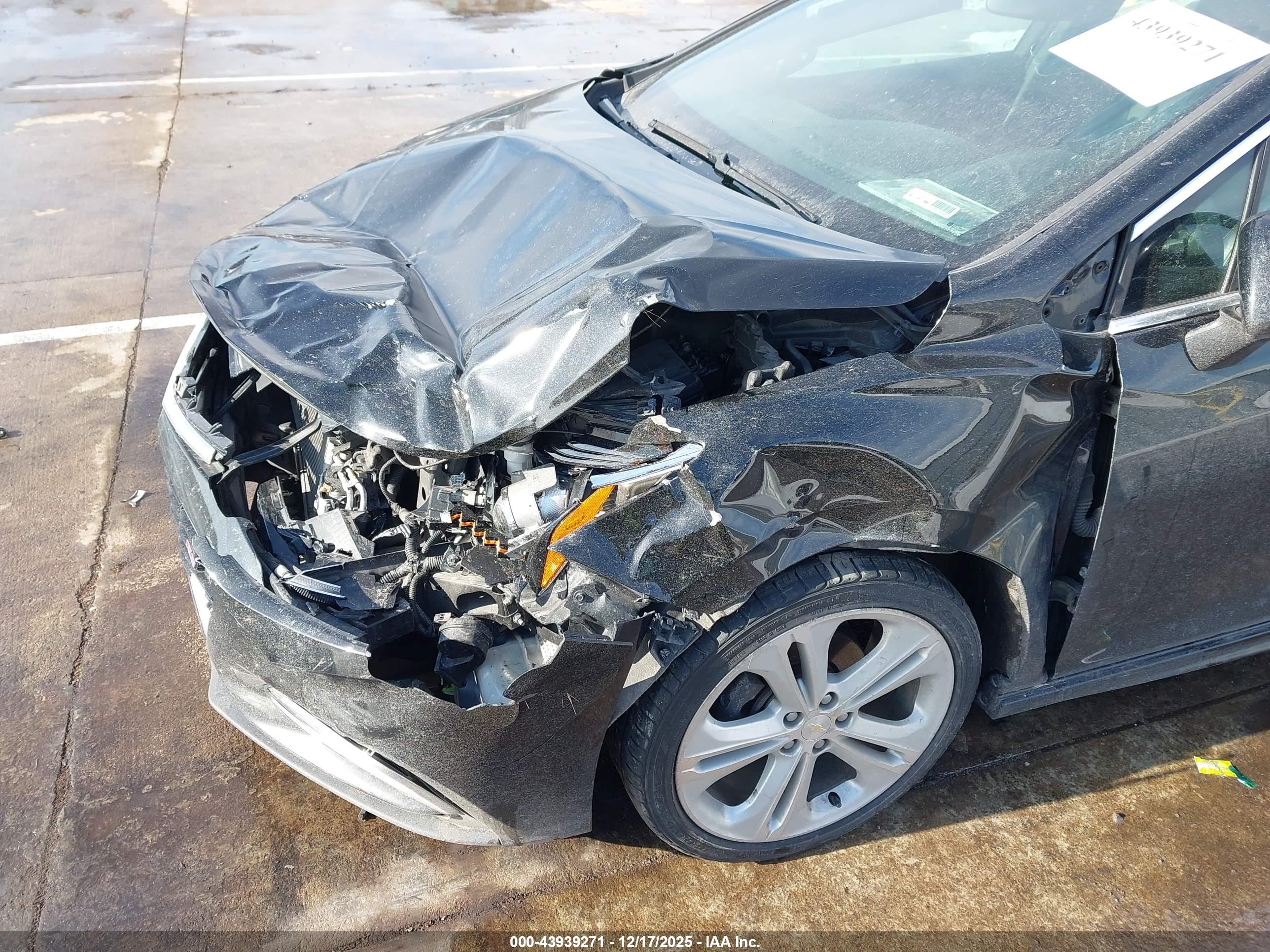 CHEVROLET CRUZE image 6