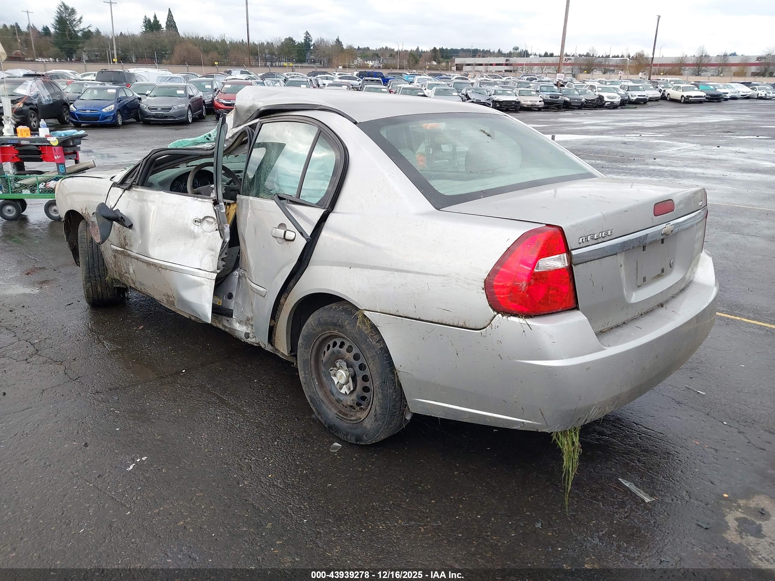 CHEVROLET MALIBU image 3