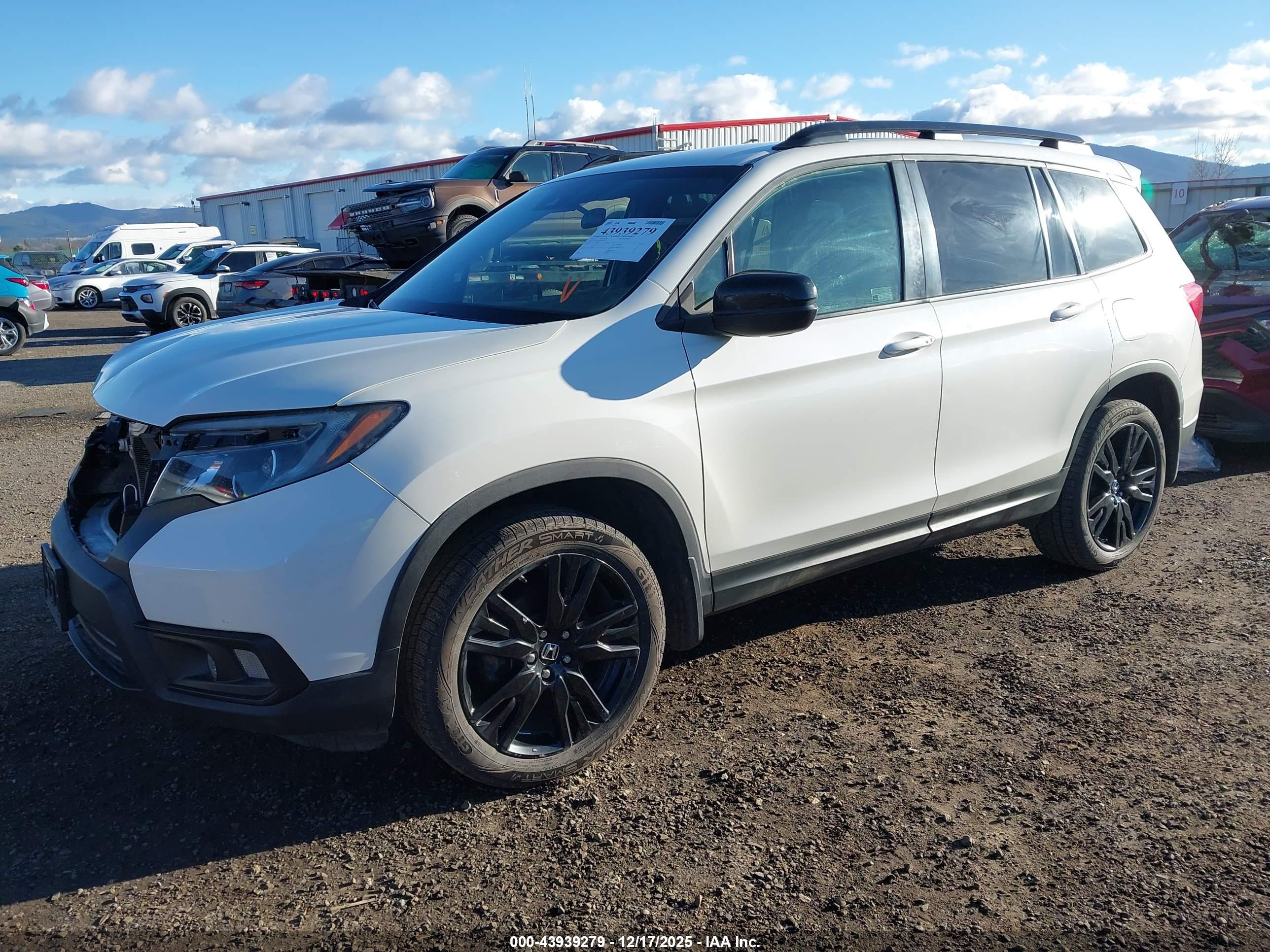 HONDA PASSPORT image 2