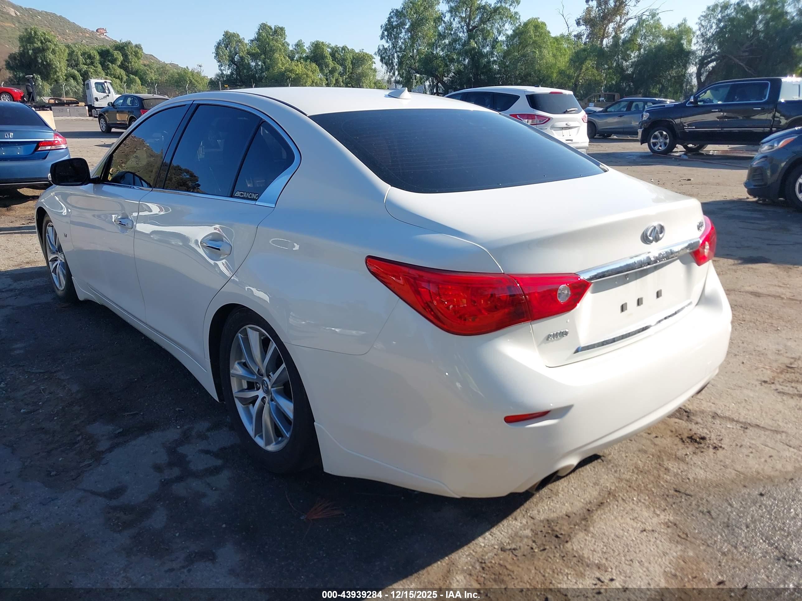 INFINITI Q50 image 3