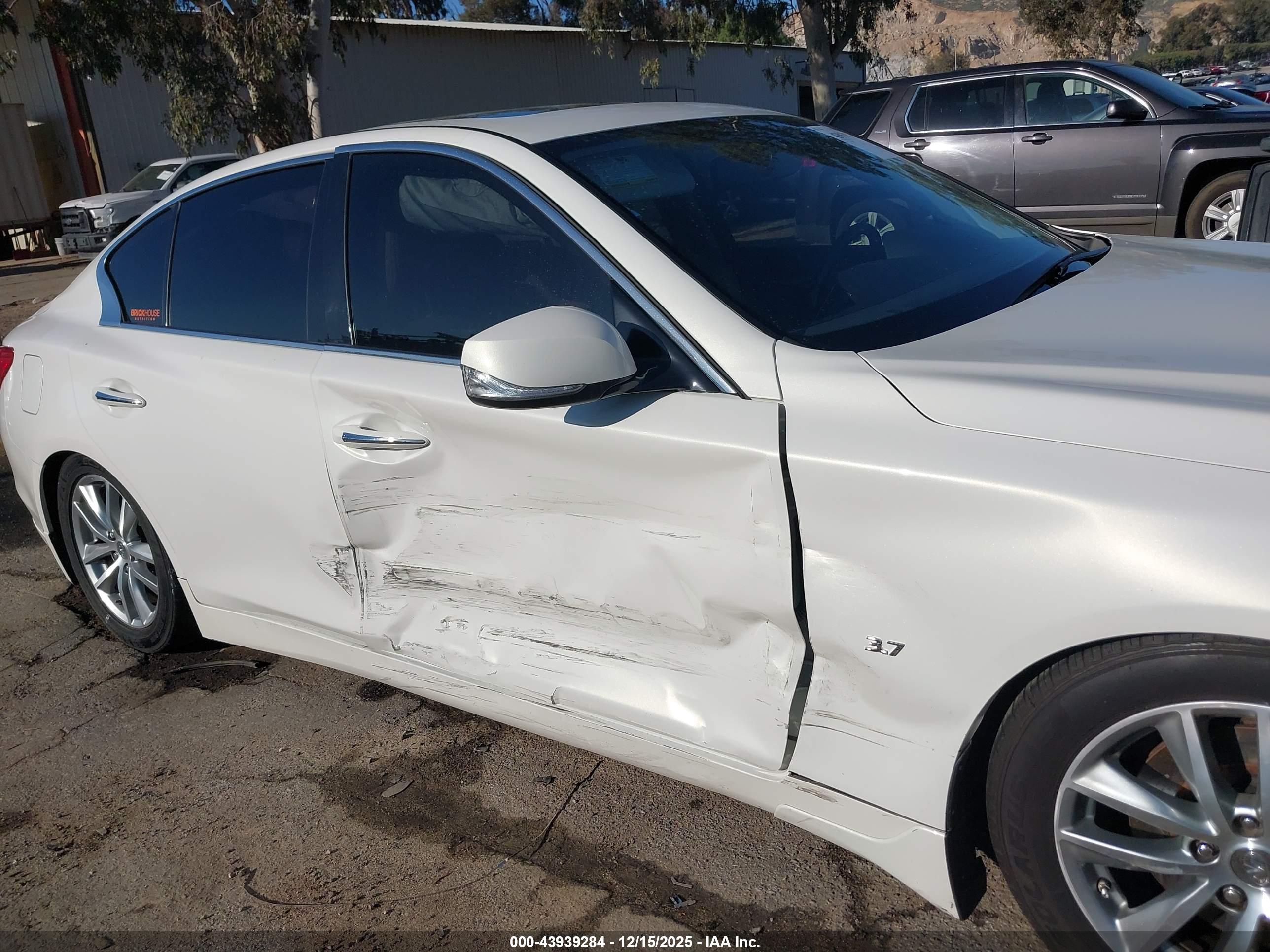 INFINITI Q50 image 6