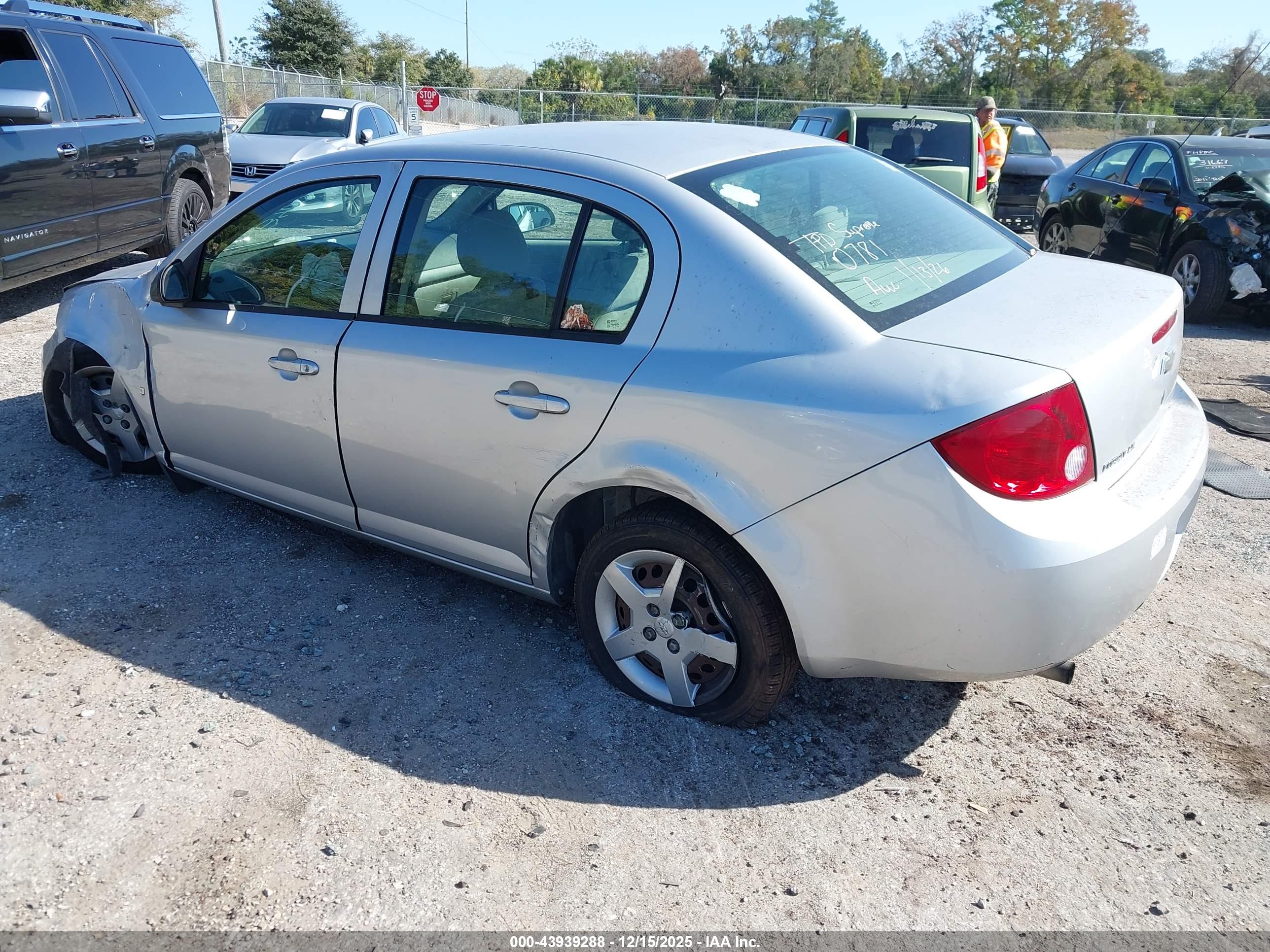 CHEVROLET COBALT image 3