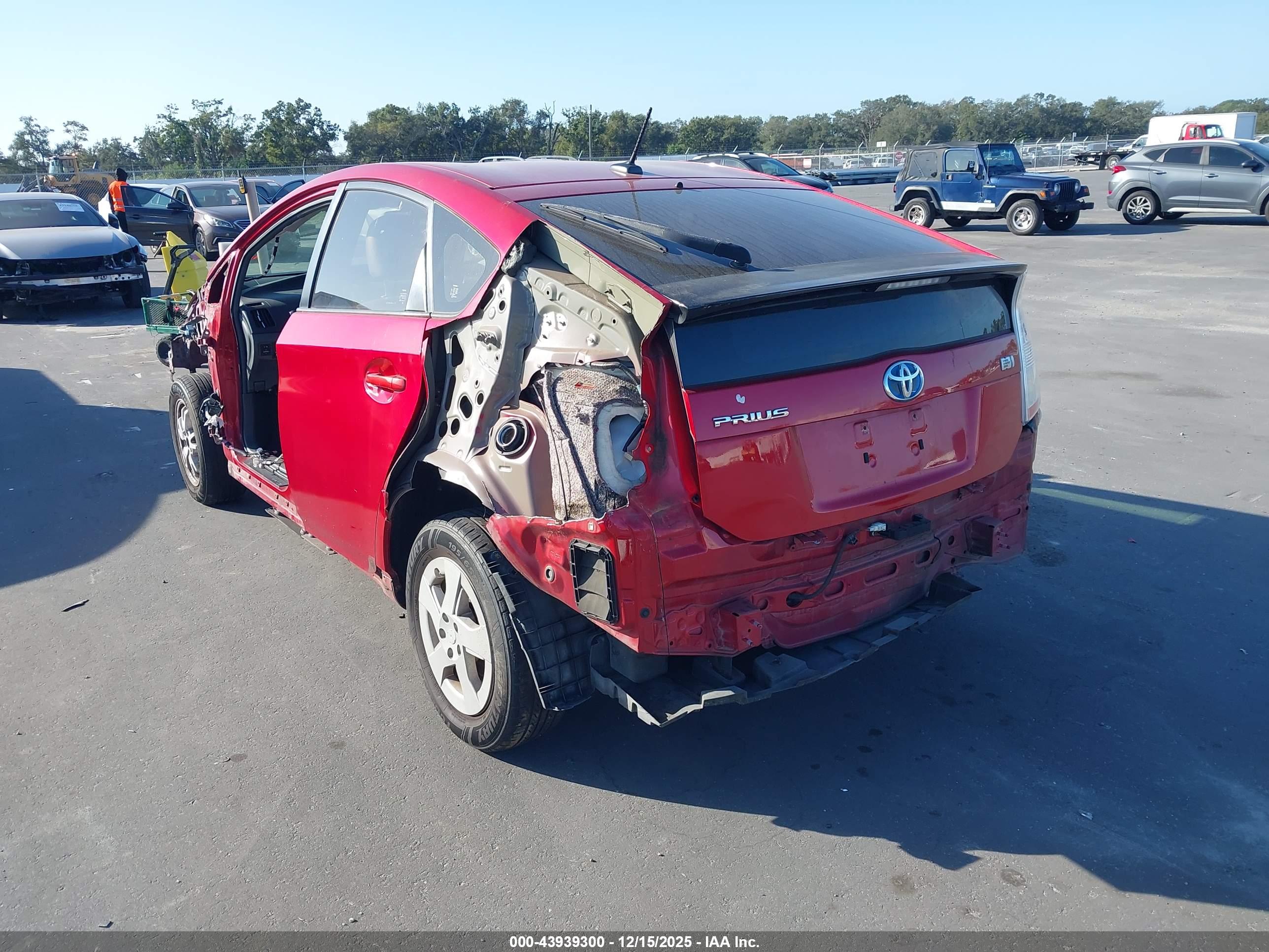 TOYOTA PRIUS image 3