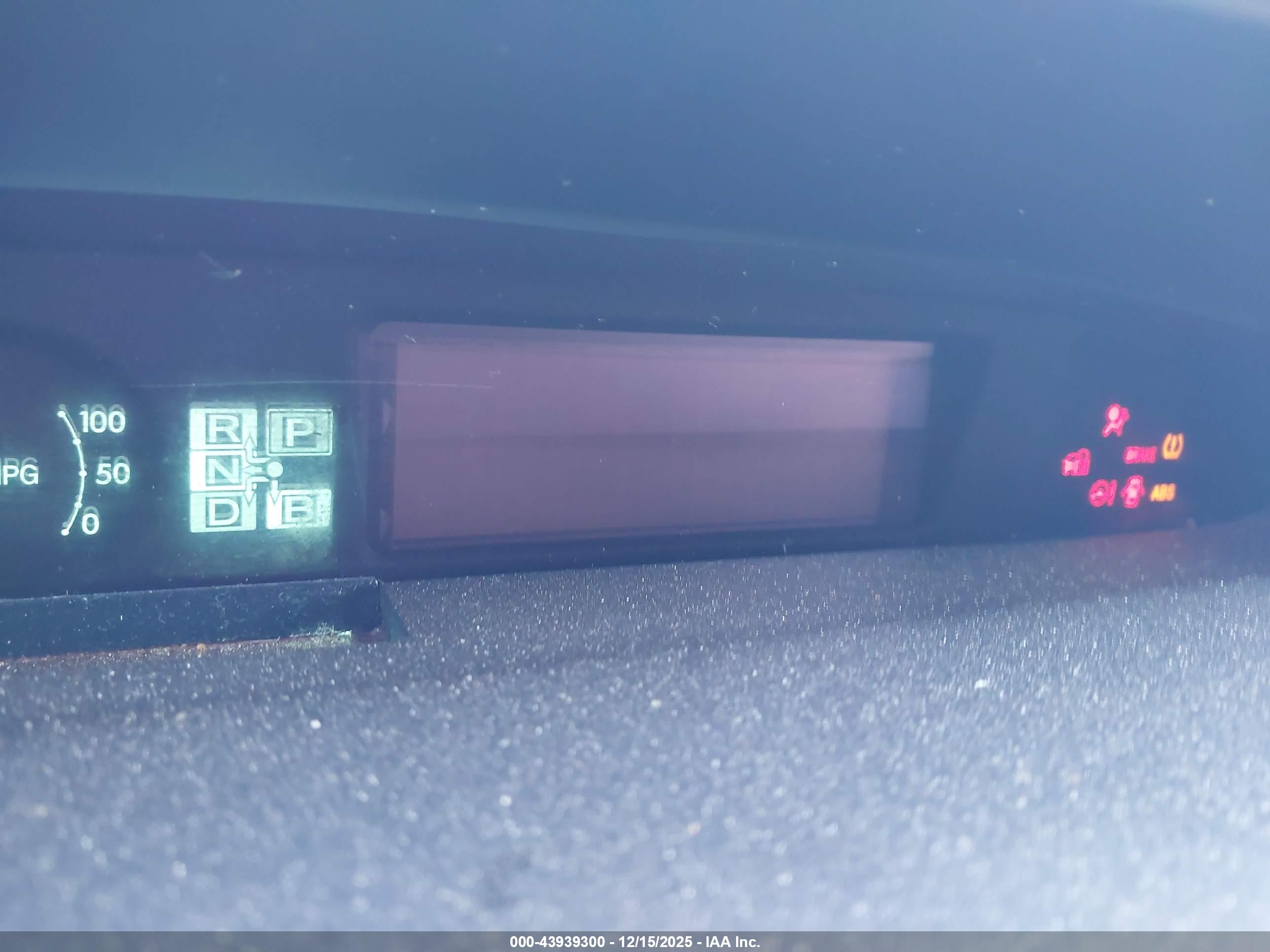TOYOTA PRIUS image 7