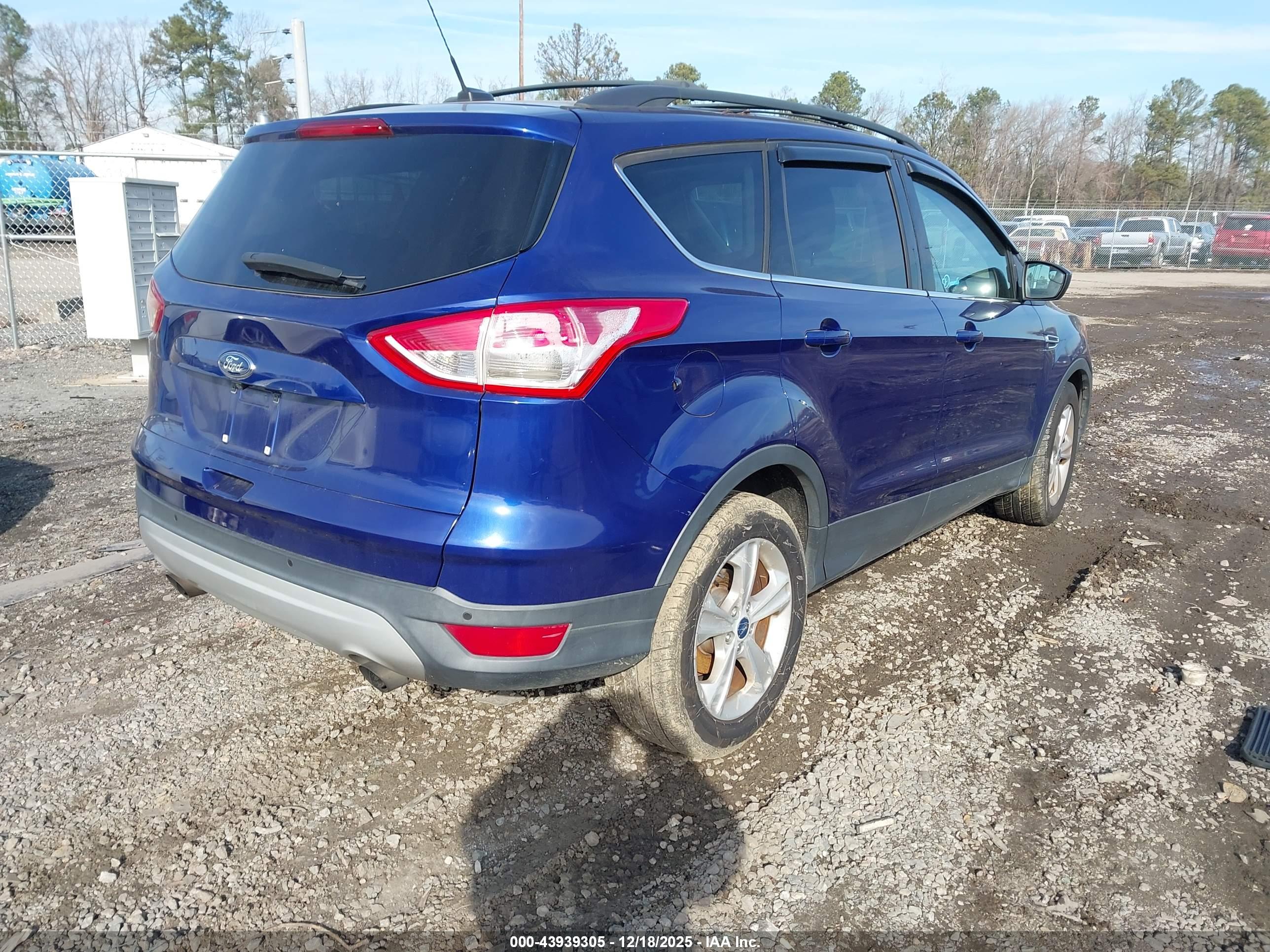 FORD ESCAPE image 4