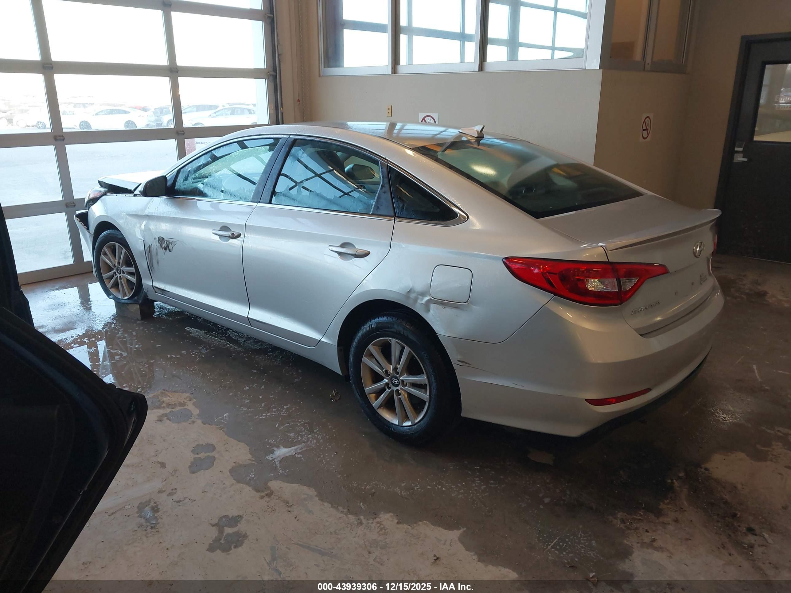 HYUNDAI SONATA image 3