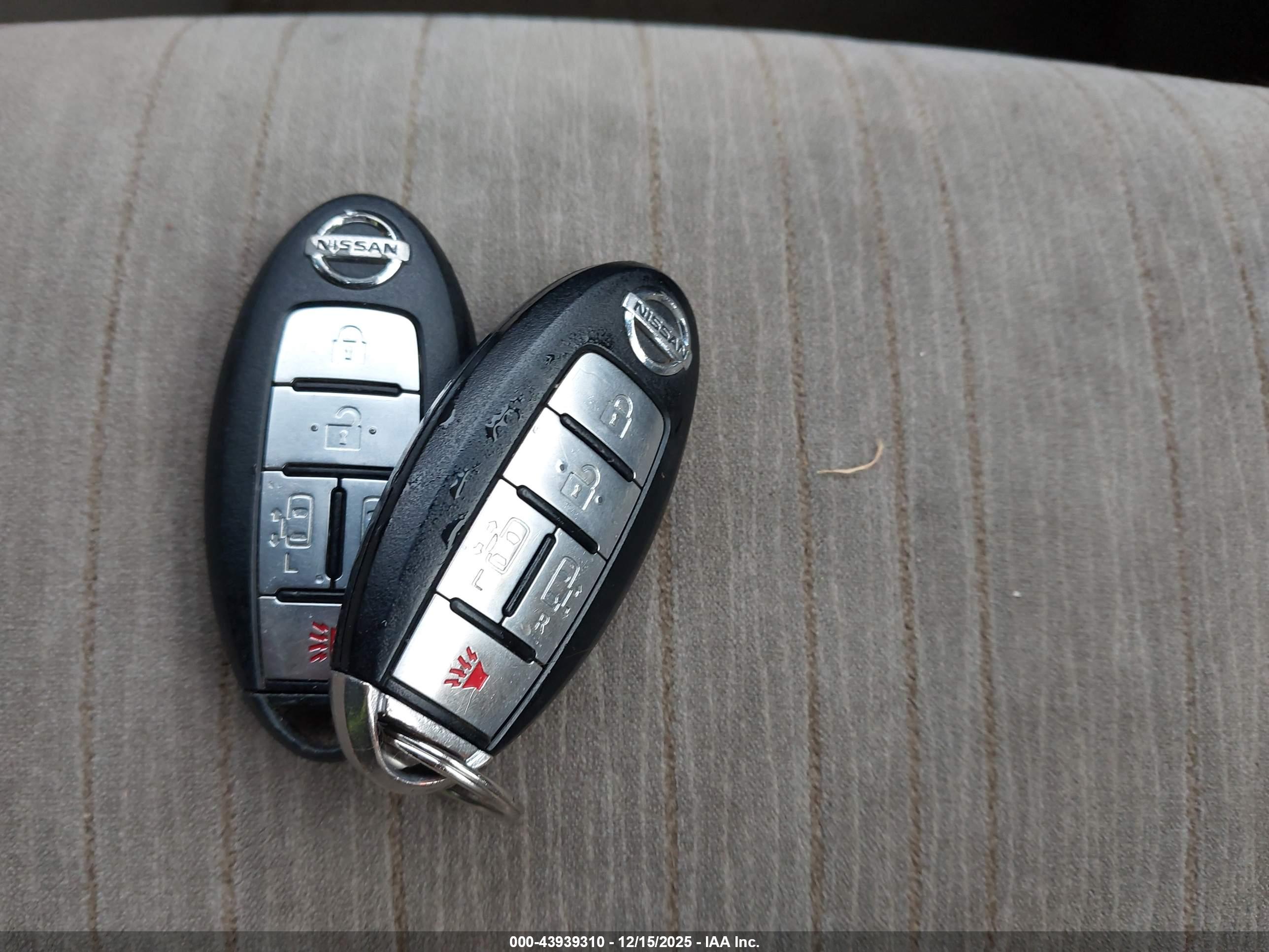 NISSAN QUEST image 11