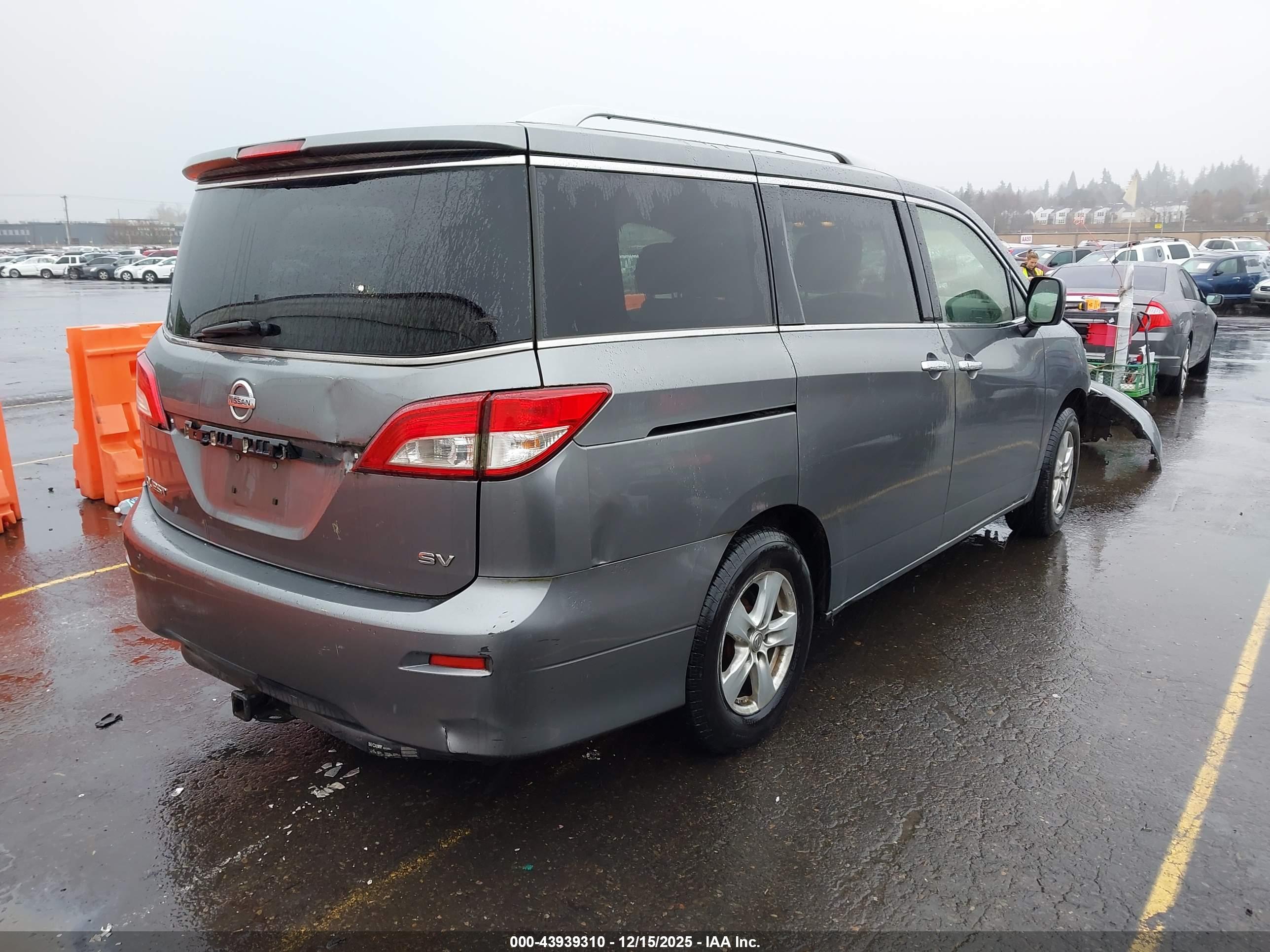 NISSAN QUEST image 4