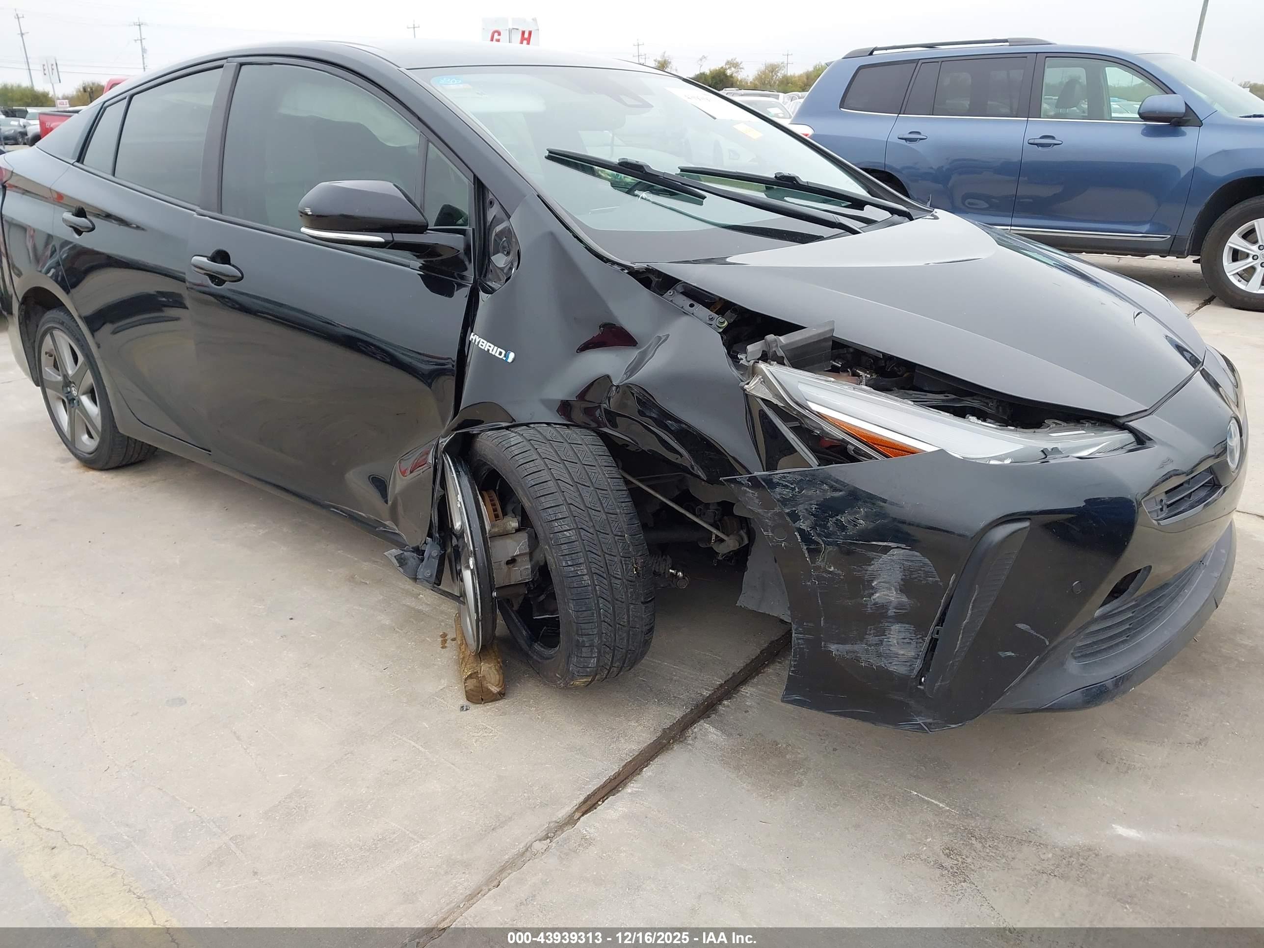 TOYOTA PRIUS image 6