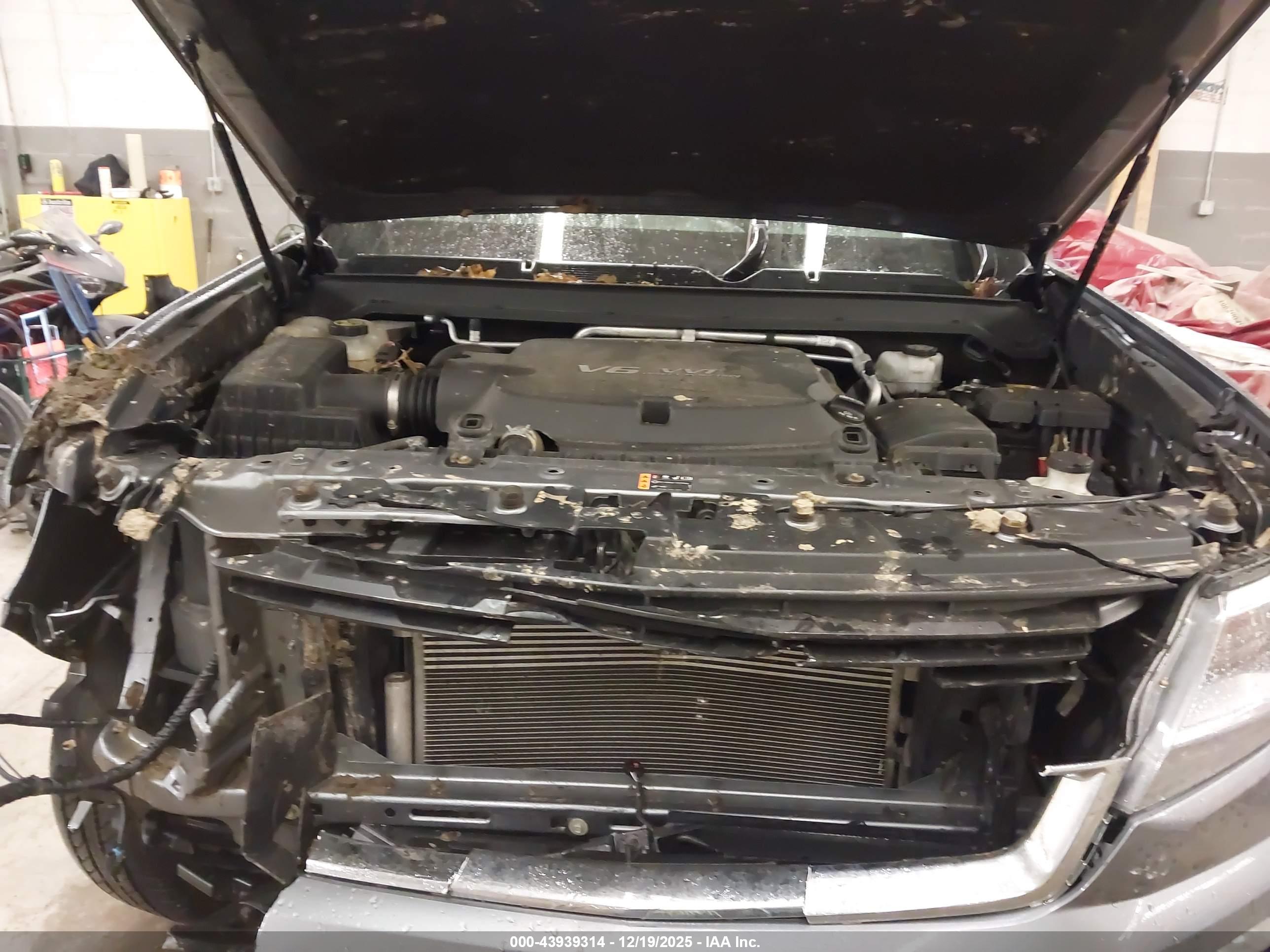 CHEVROLET COLORADO image 10