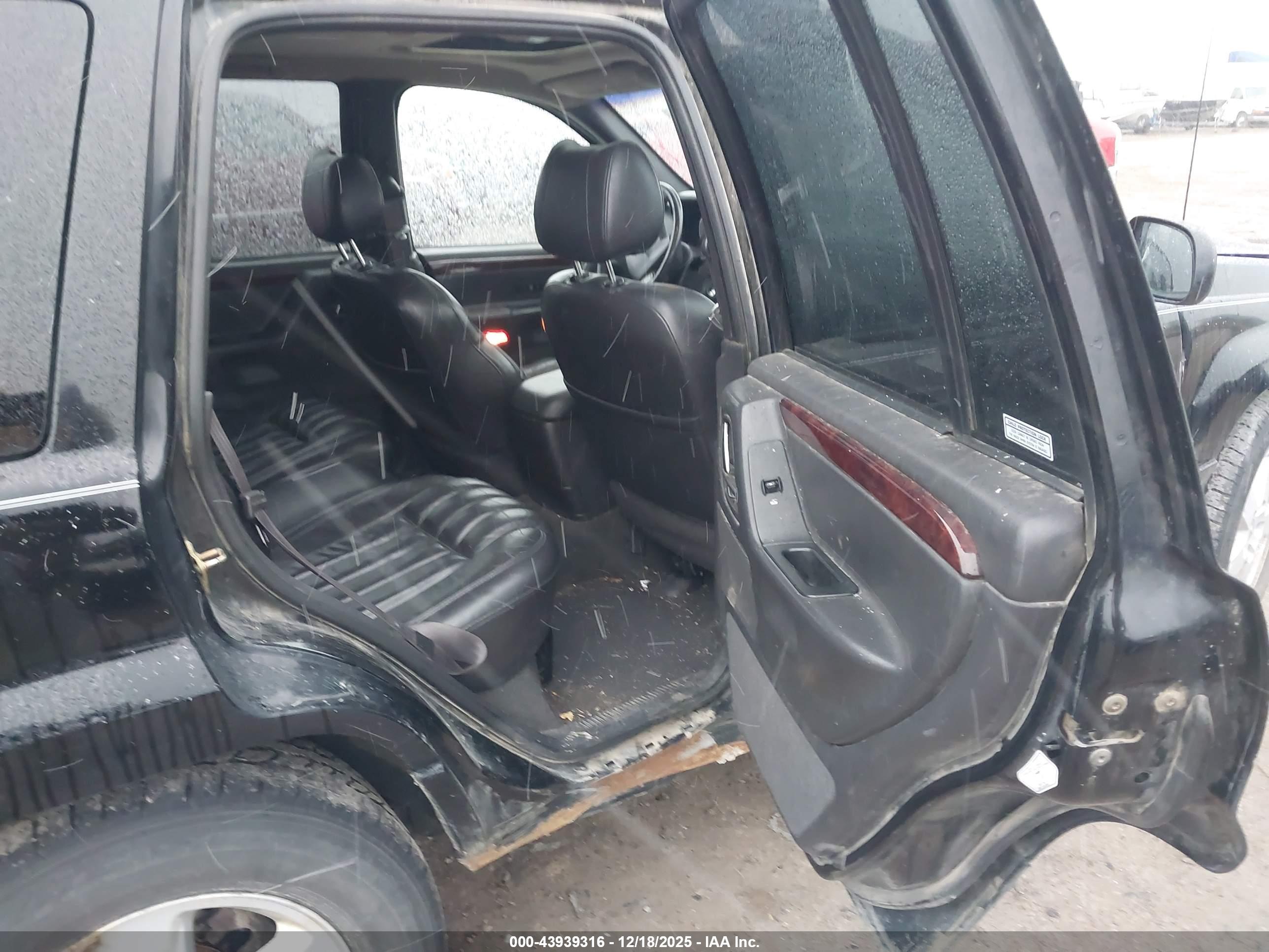 JEEP GRAND image 8