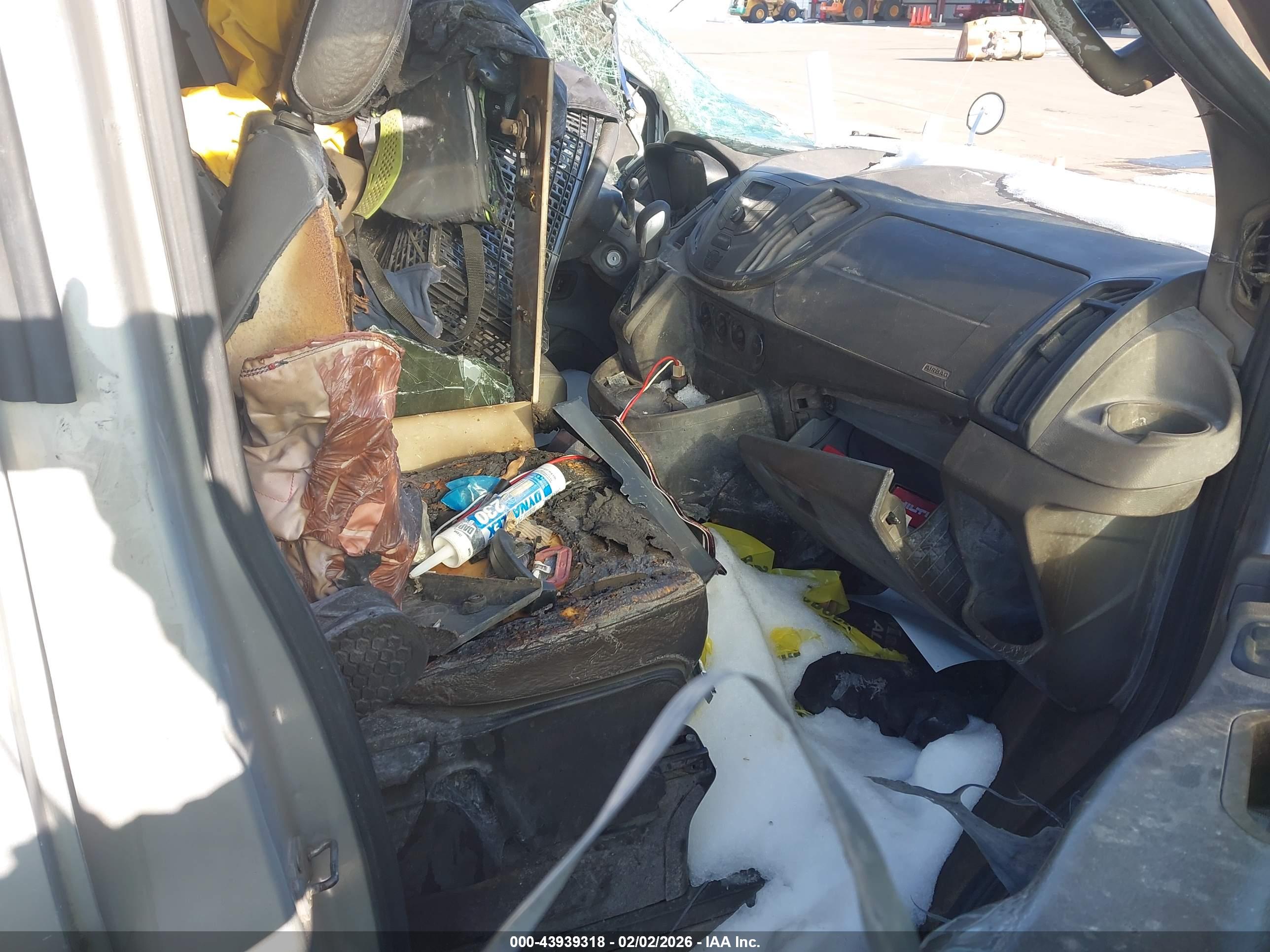FORD TRANSIT-150 image 5