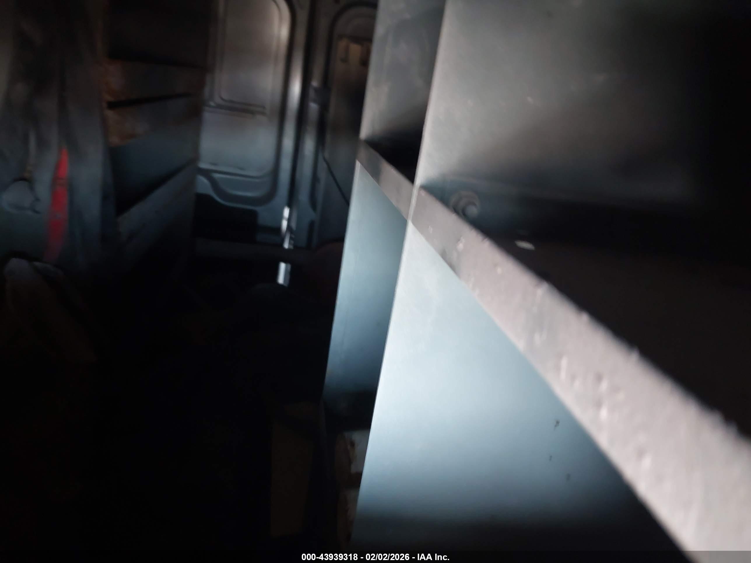 FORD TRANSIT-150 image 8