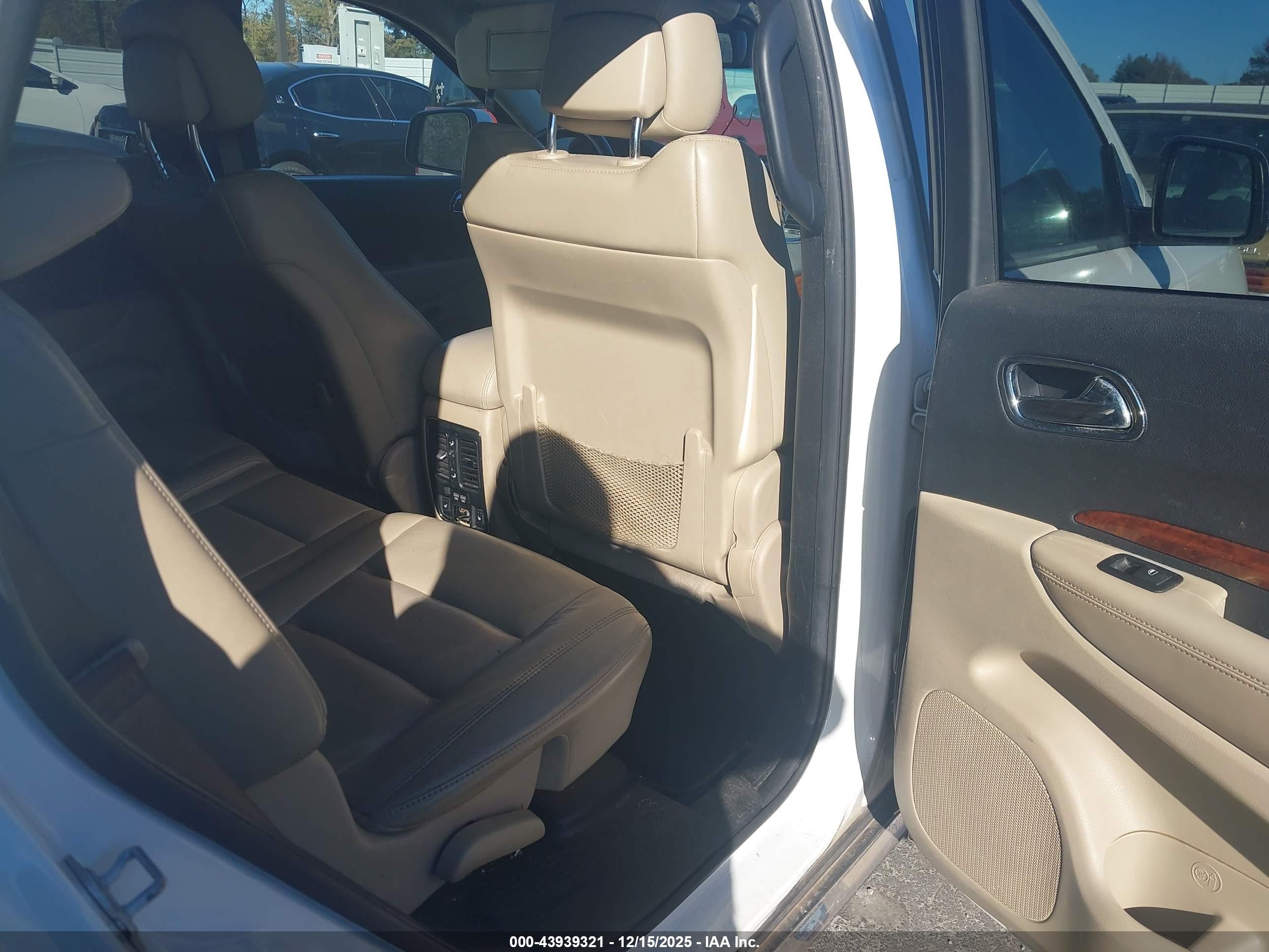 DODGE DURANGO image 8