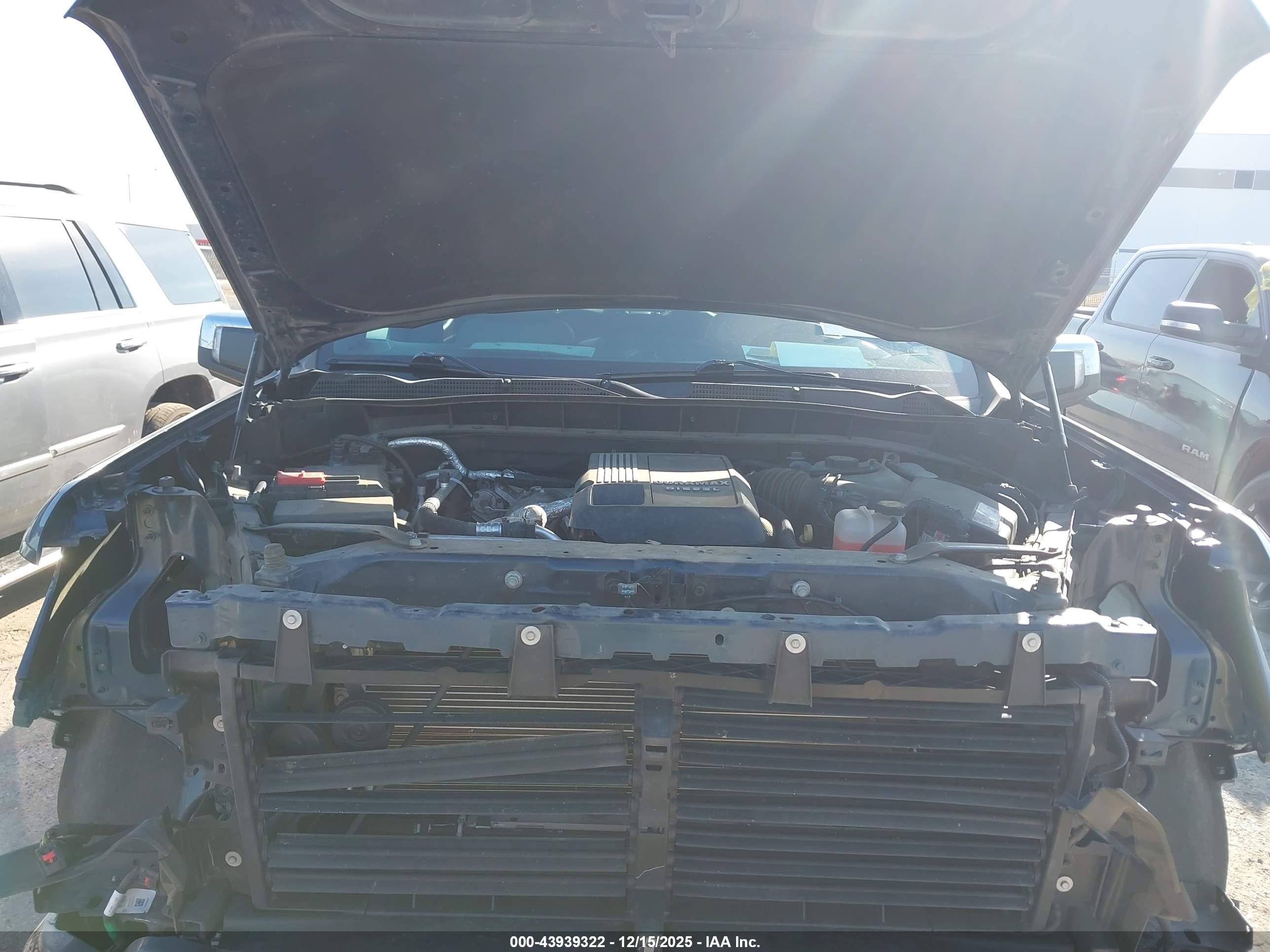 GMC SIERRA image 10