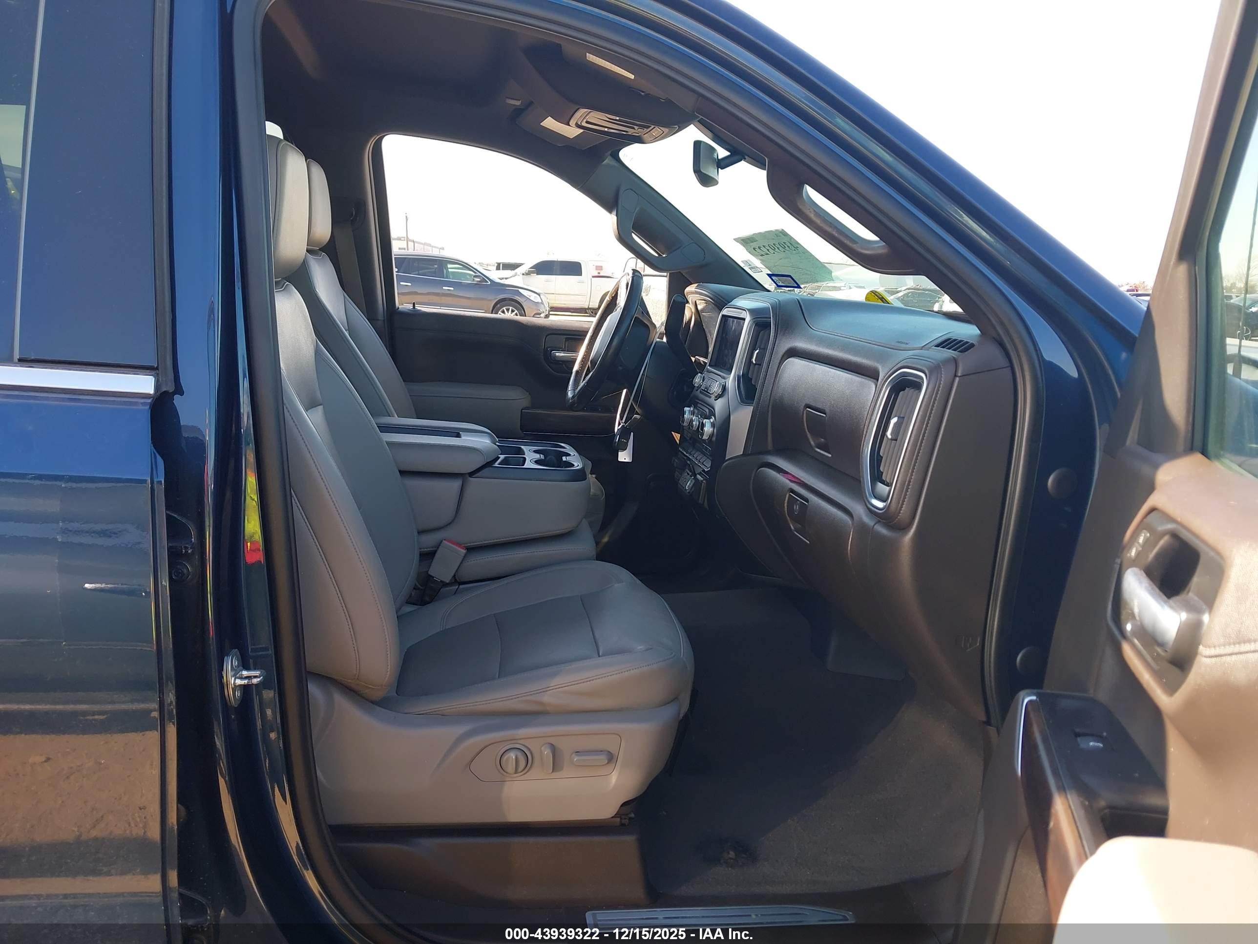 GMC SIERRA image 5