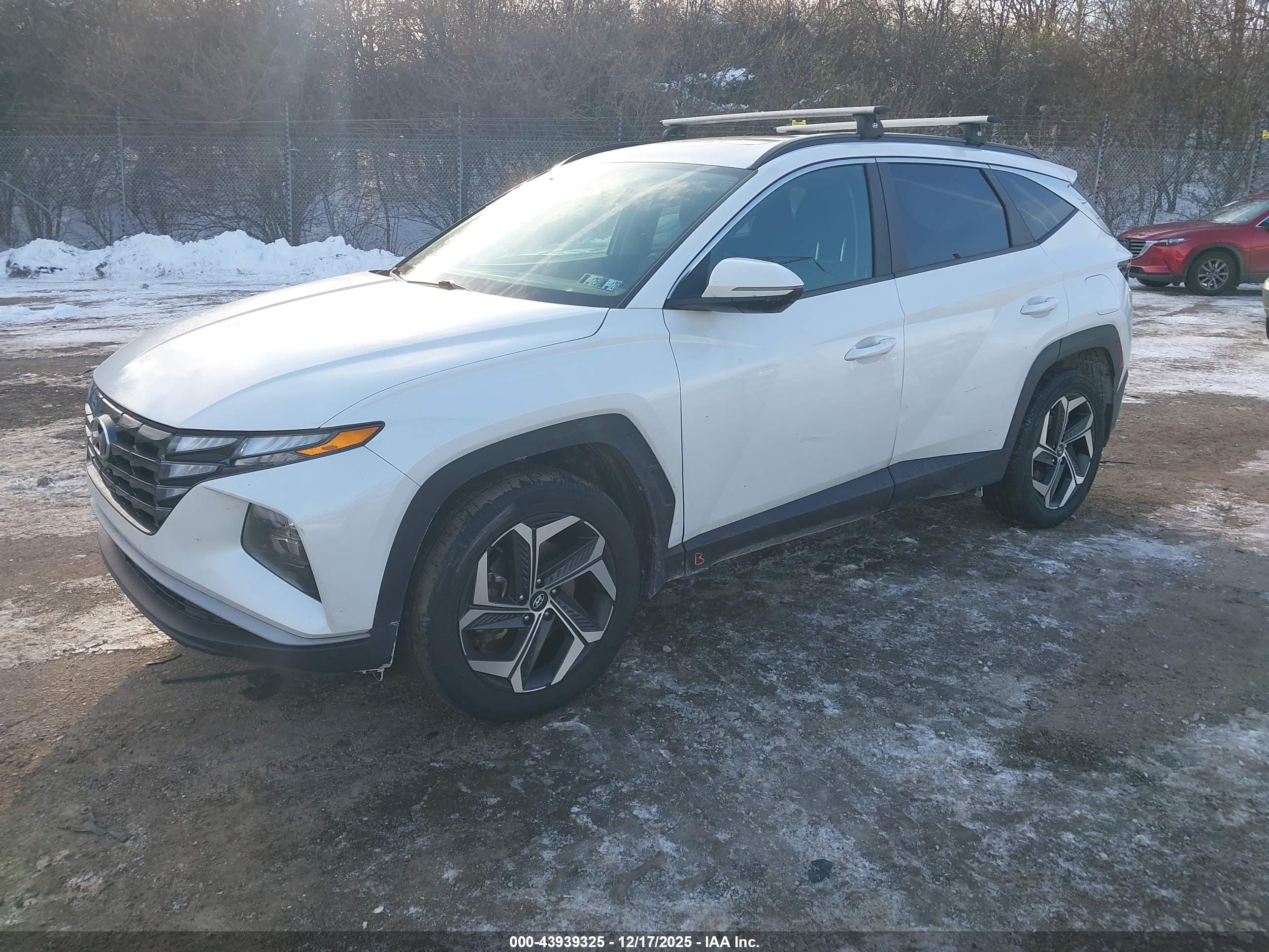 HYUNDAI TUCSON image 2