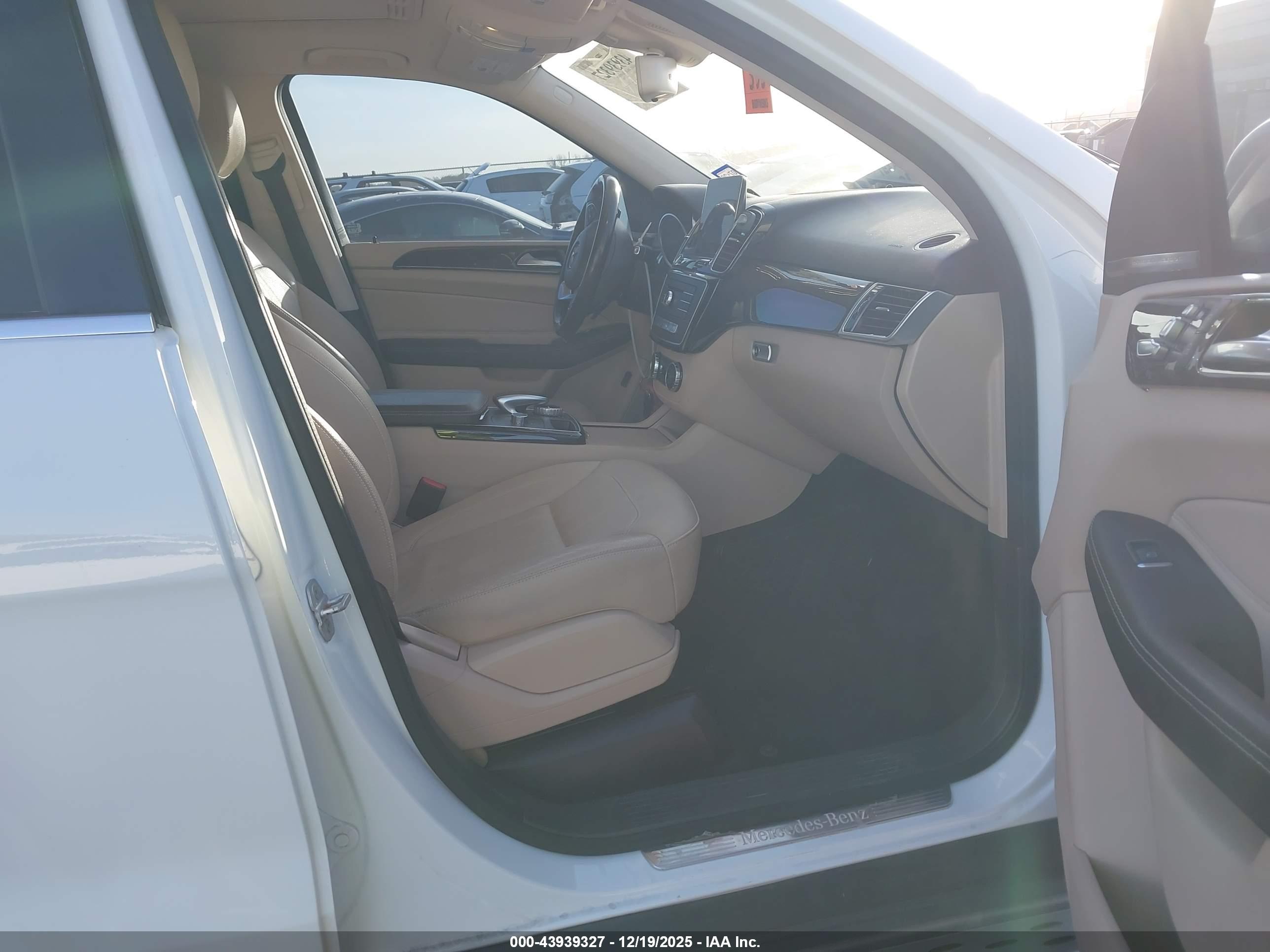 MERCEDES-BENZ GLE image 5