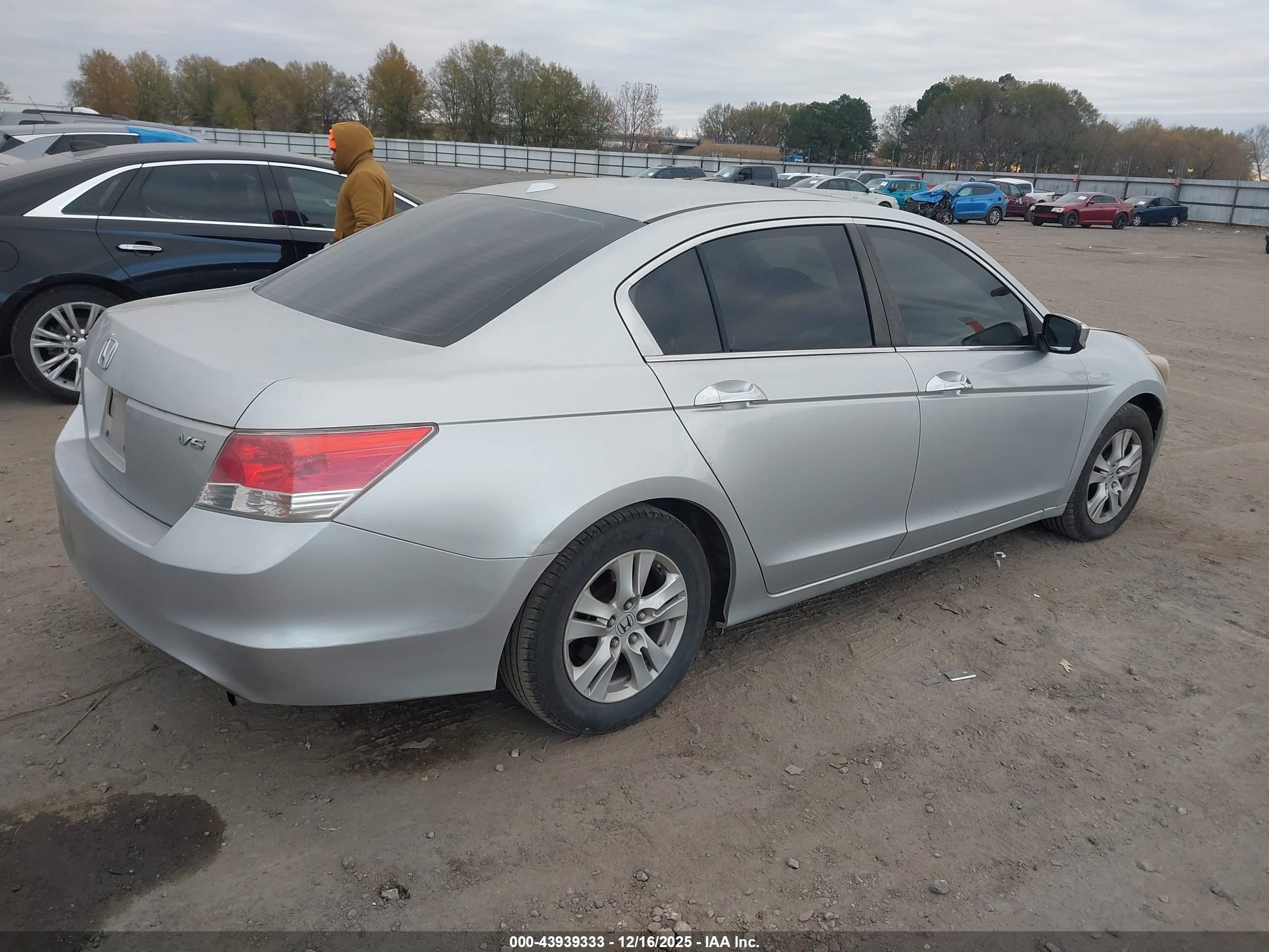 HONDA ACCORD image 4