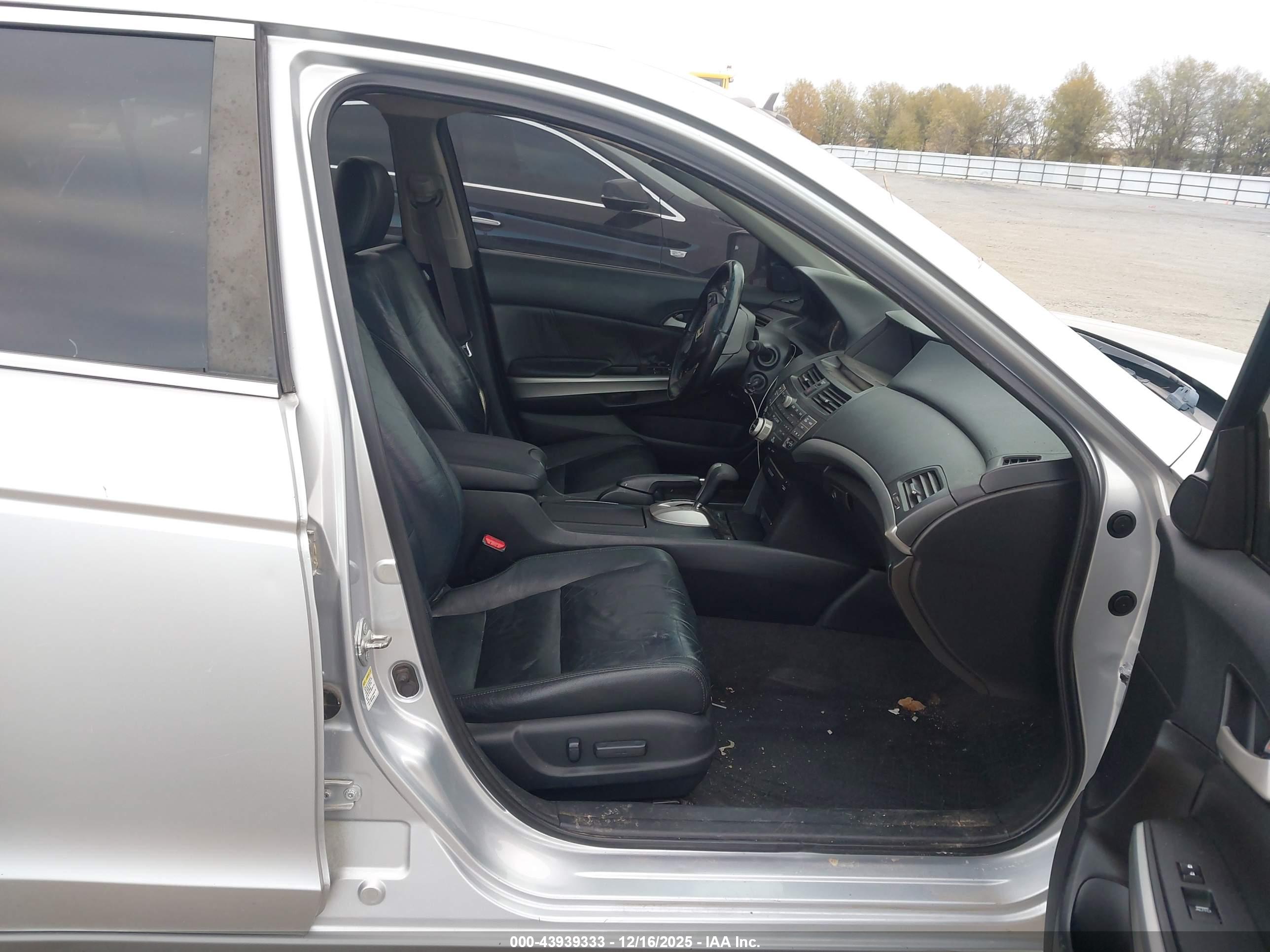 HONDA ACCORD image 5