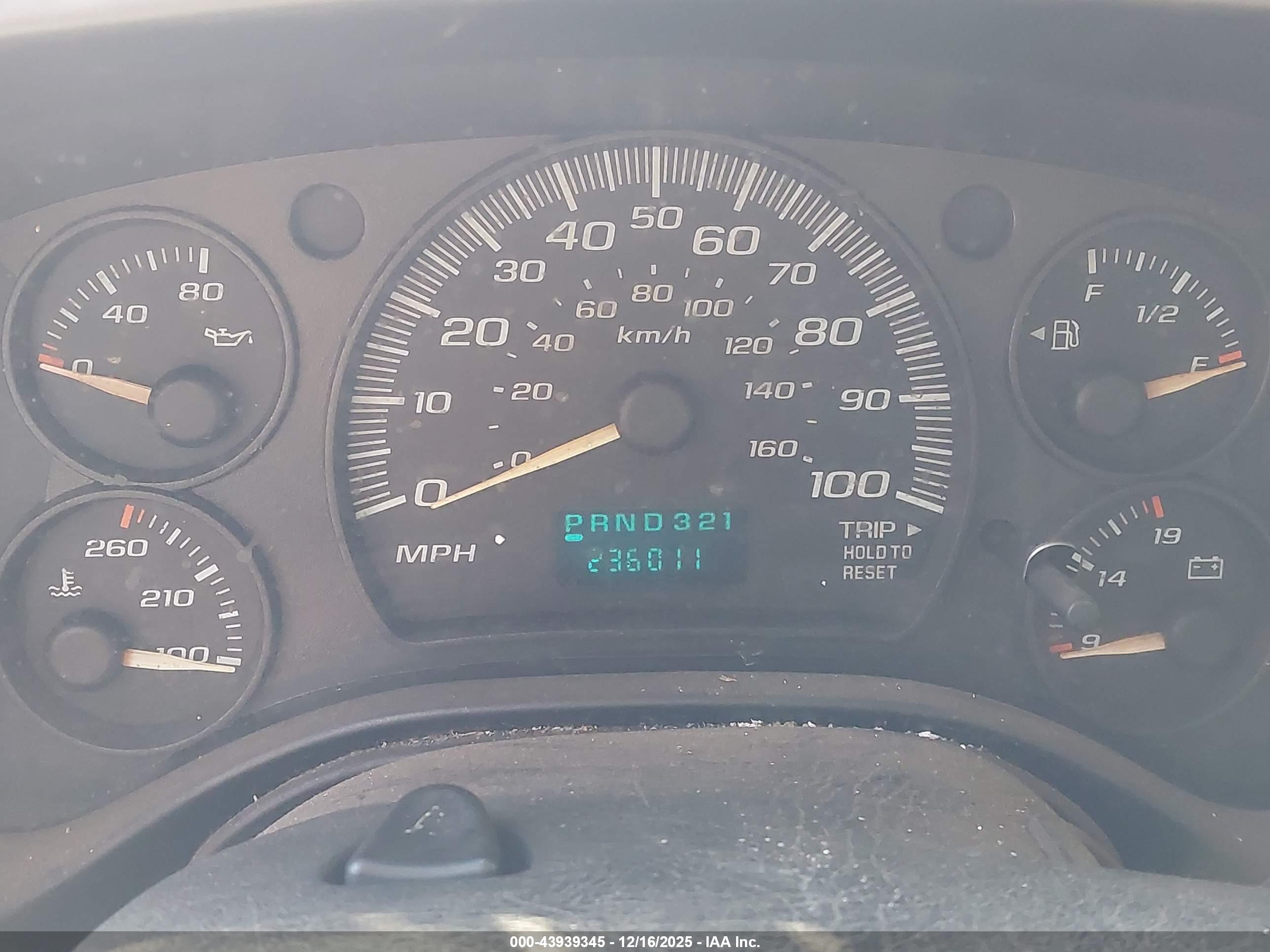 GMC SAVANA image 7