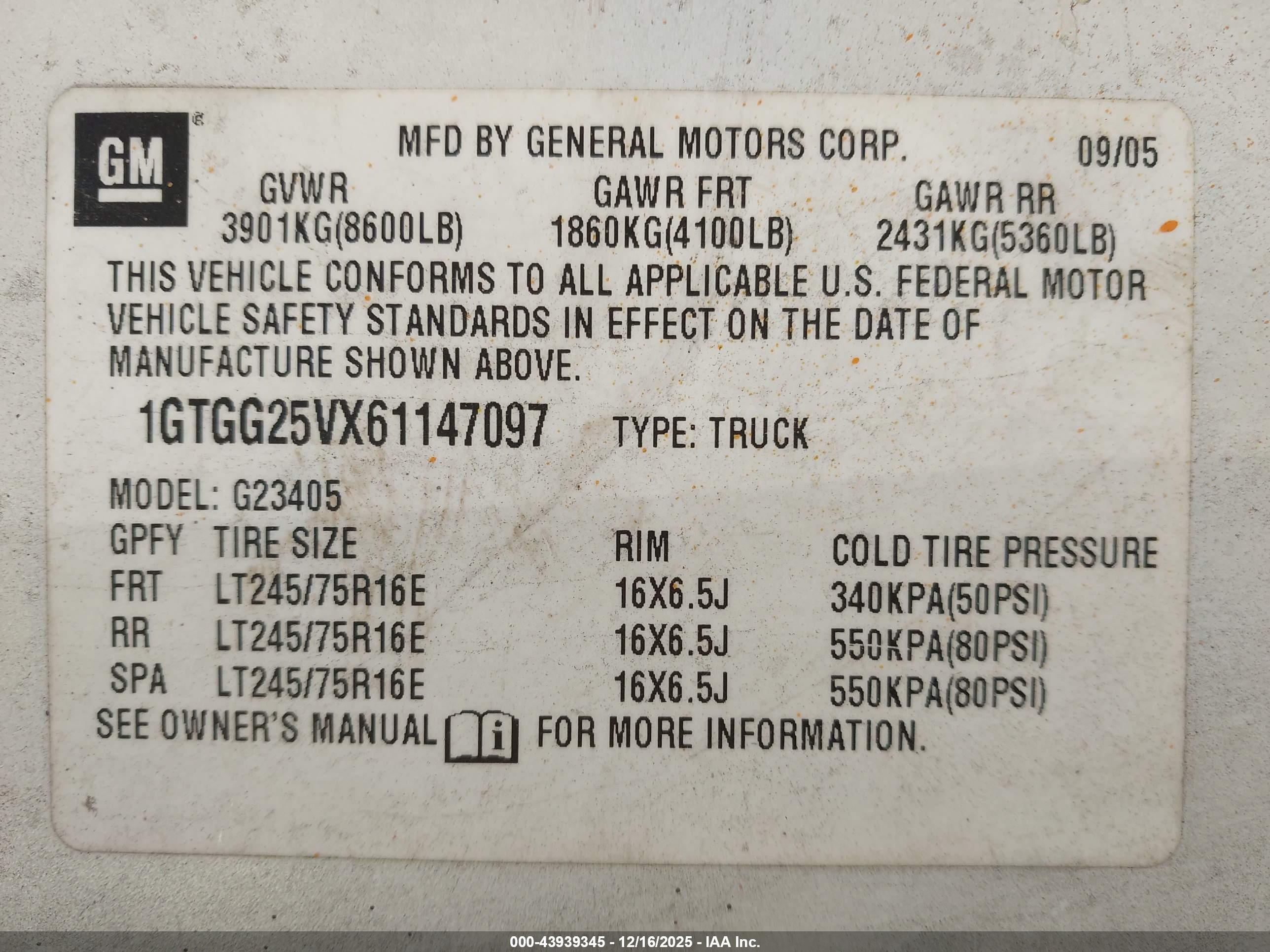 GMC SAVANA image 9