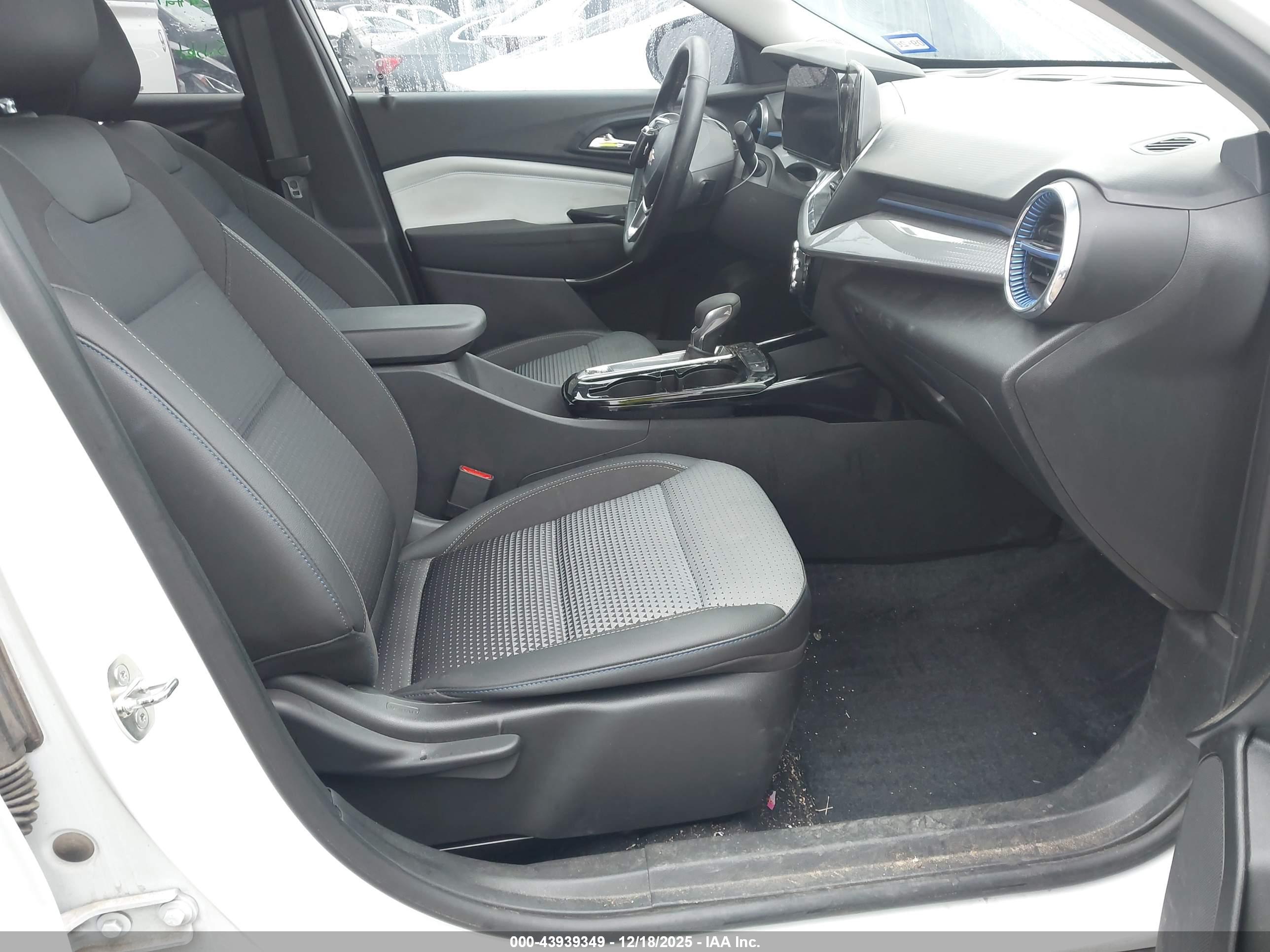 CHEVROLET TRAX image 5
