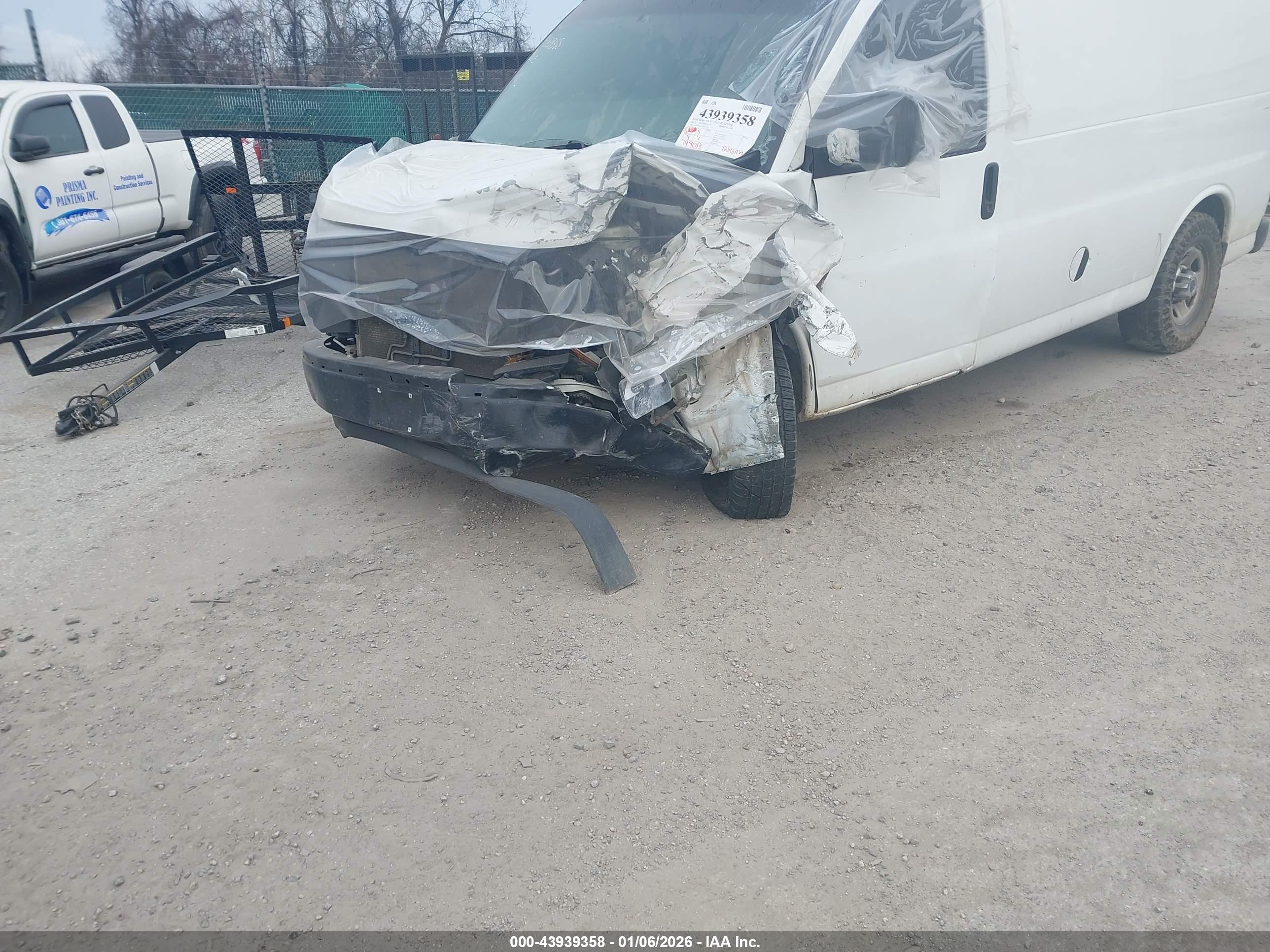 CHEVROLET EXPRESS image 6