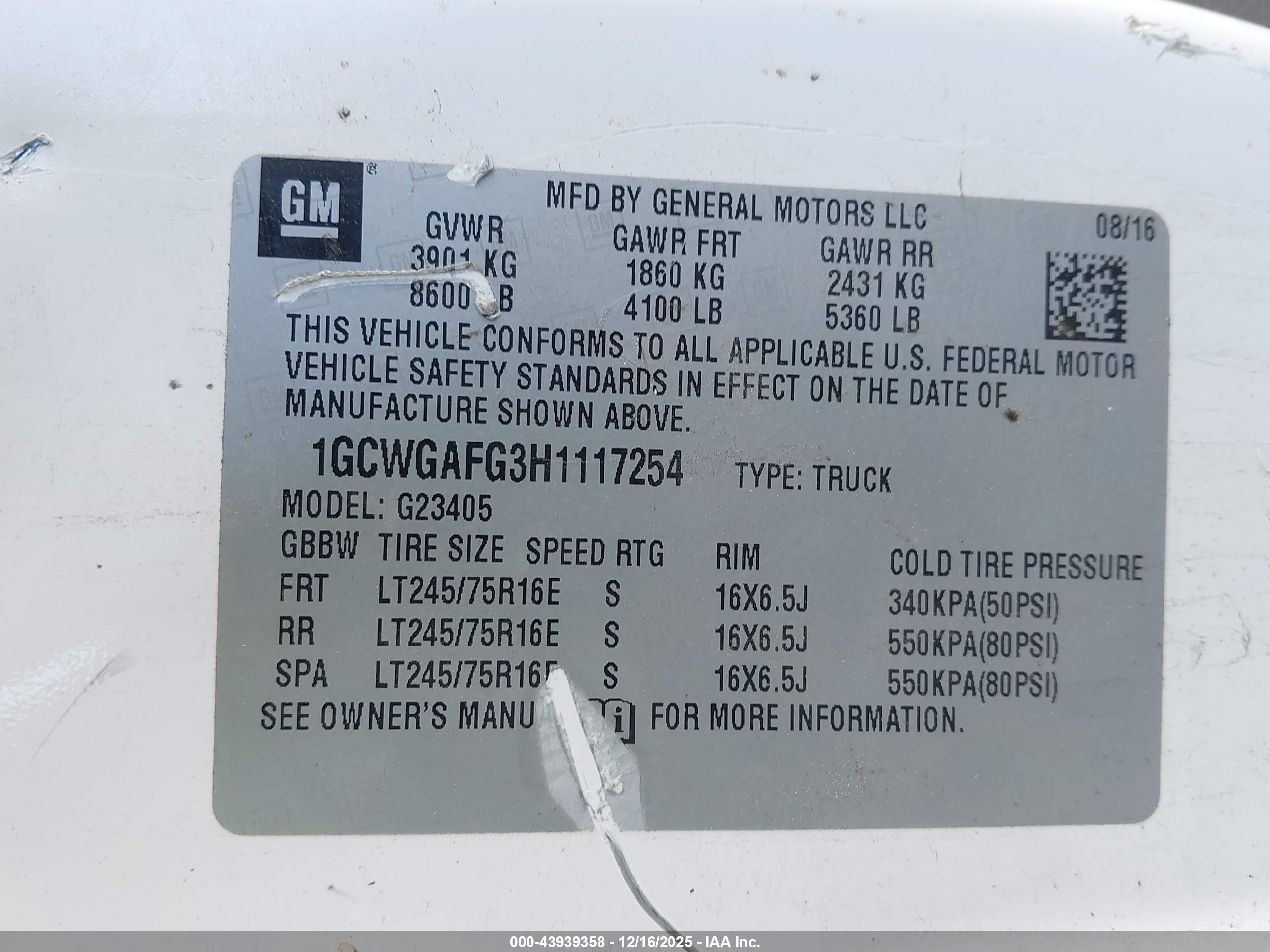 CHEVROLET EXPRESS image 9