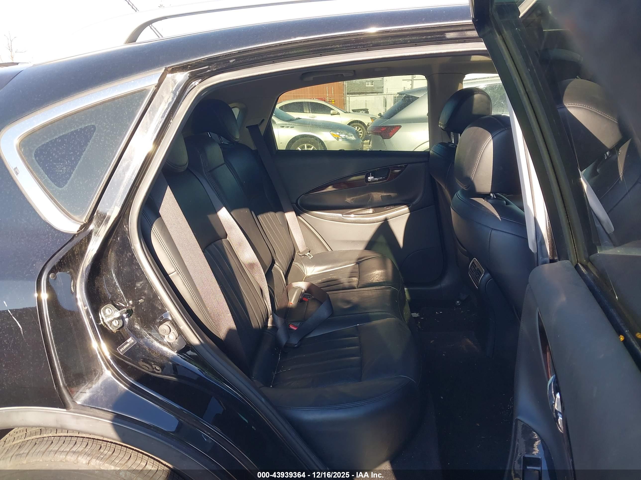 INFINITI QX50 image 8