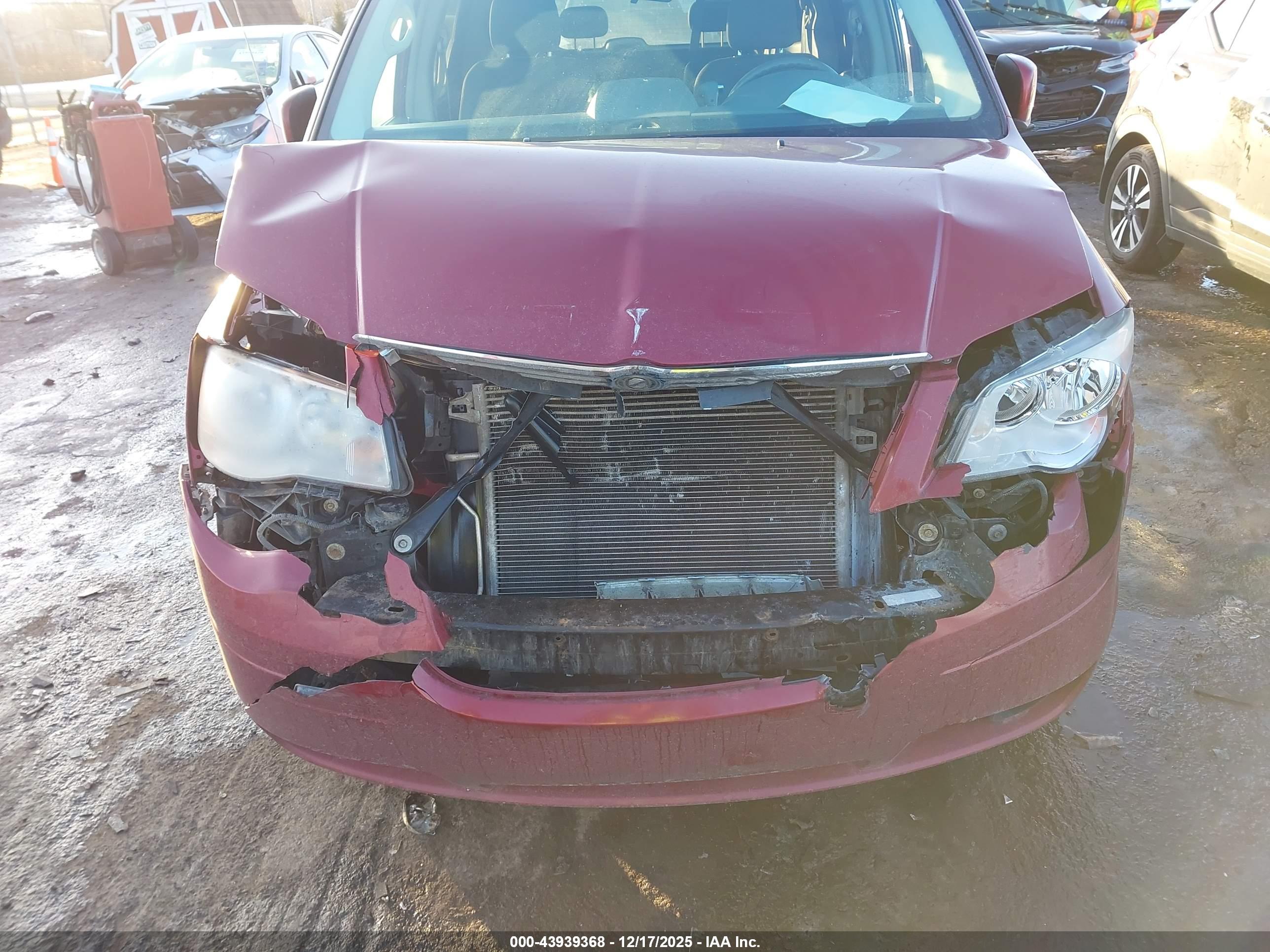 CHRYSLER TOWN image 6