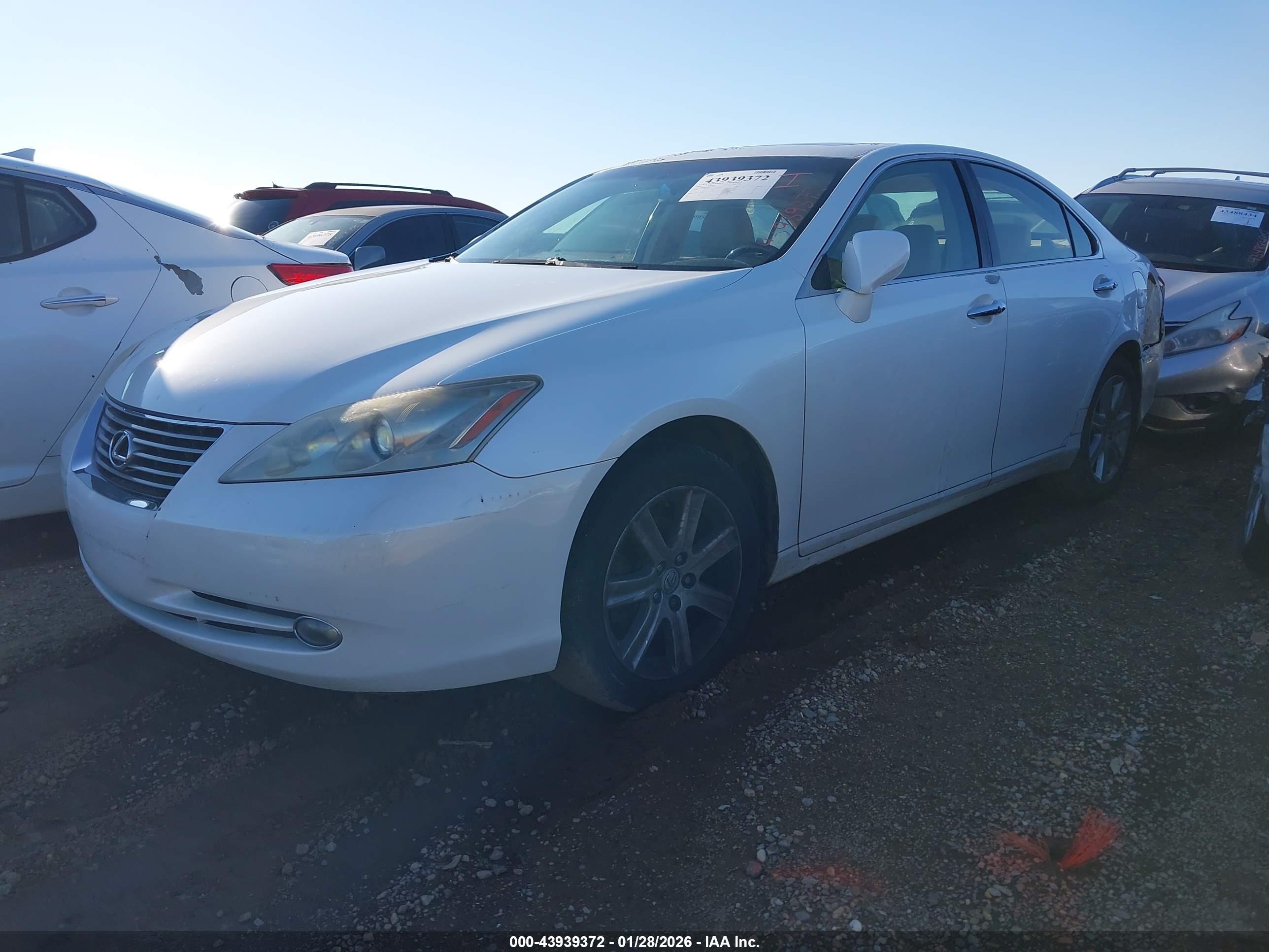 LEXUS ES image 2