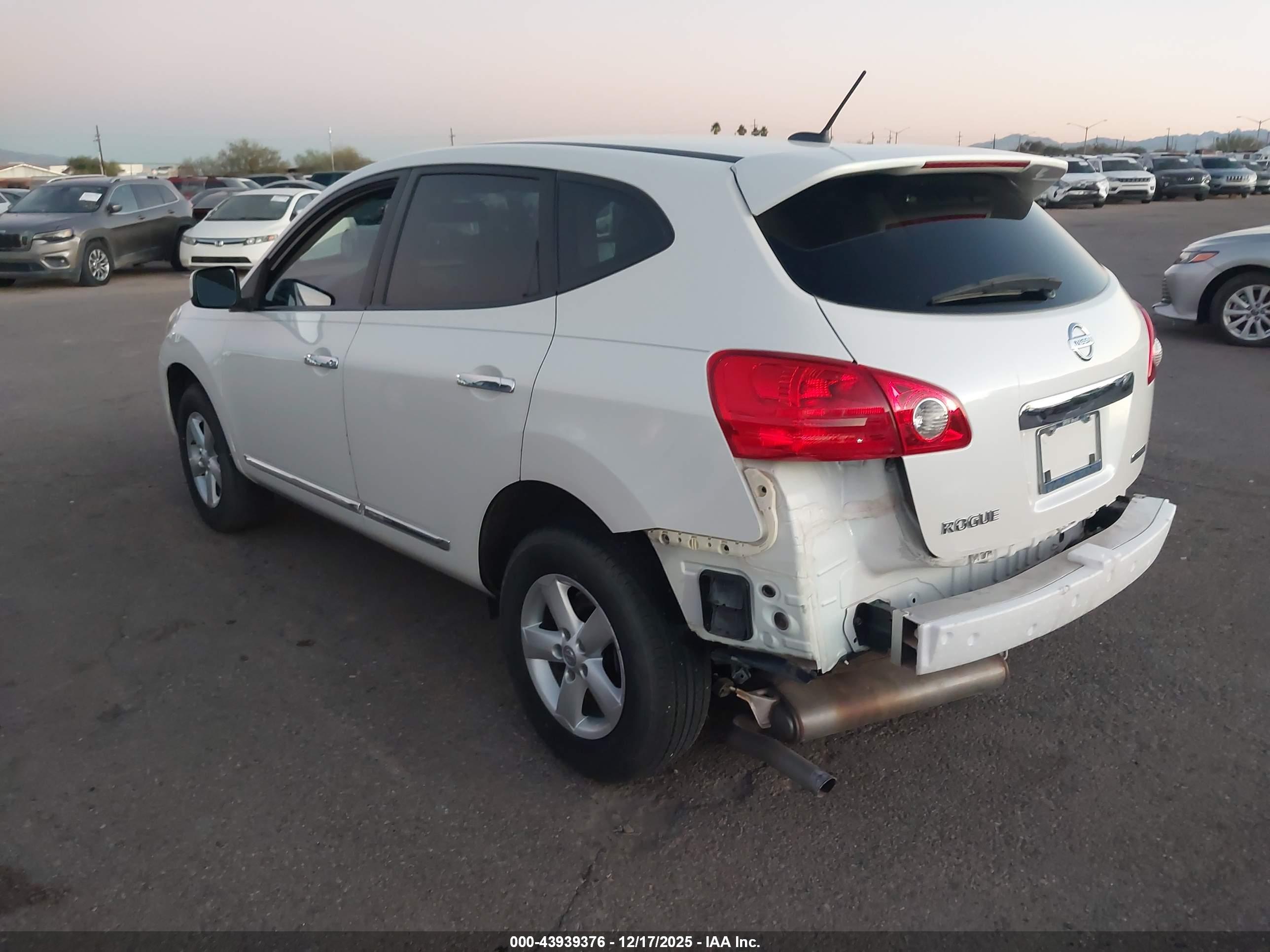 NISSAN ROGUE image 3