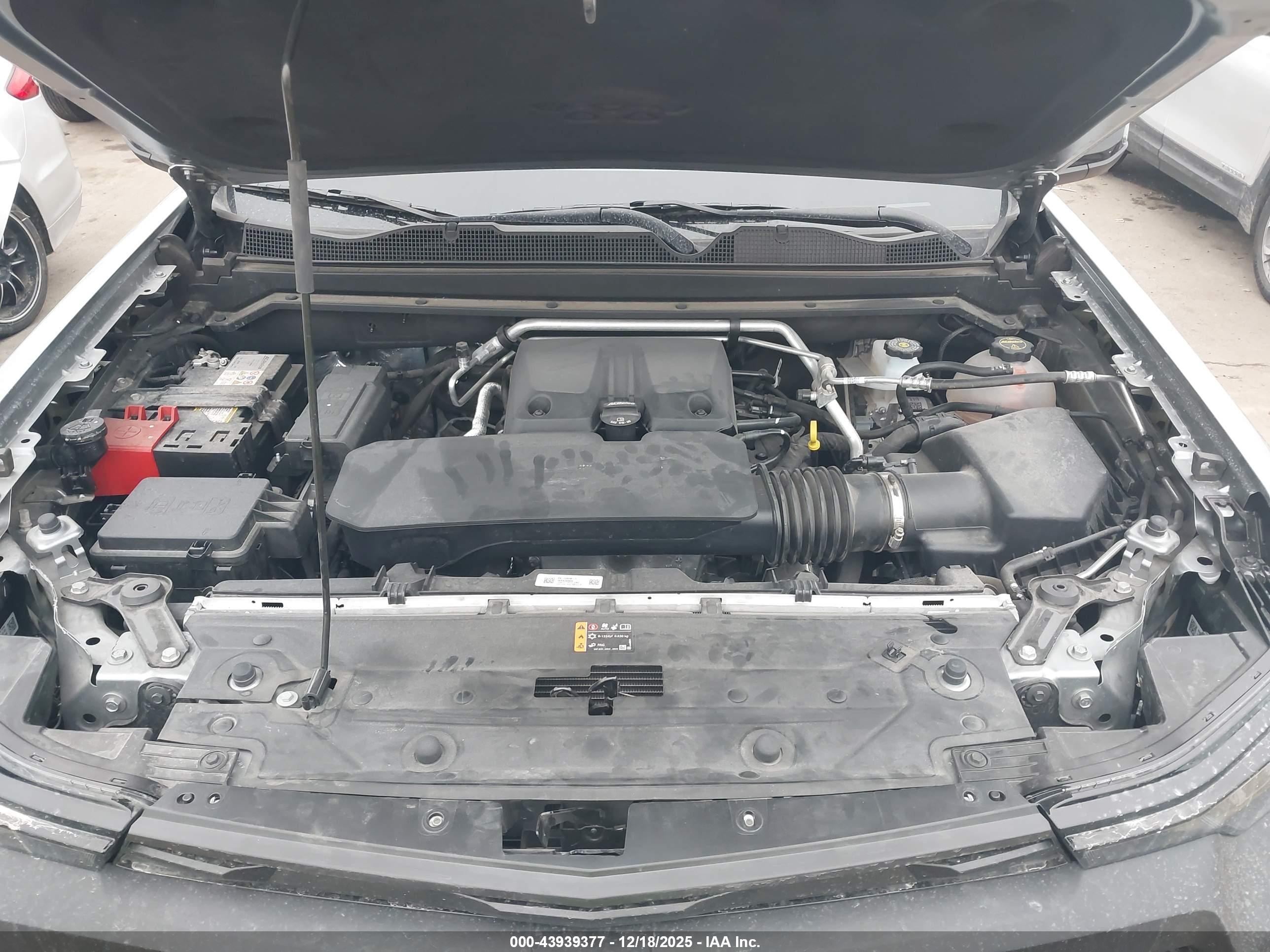 CHEVROLET COLORADO image 10