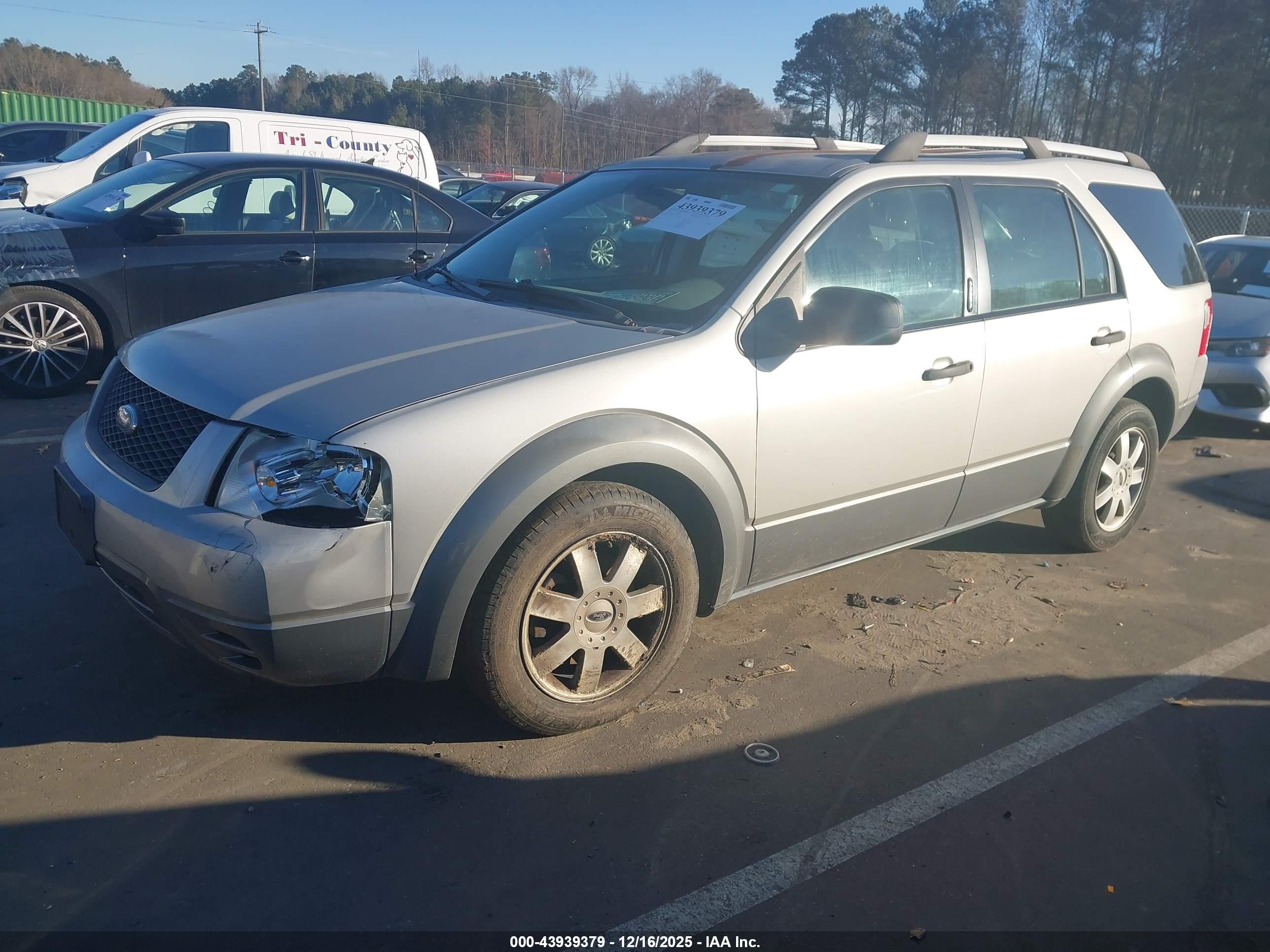 FORD FREESTYLE image 2