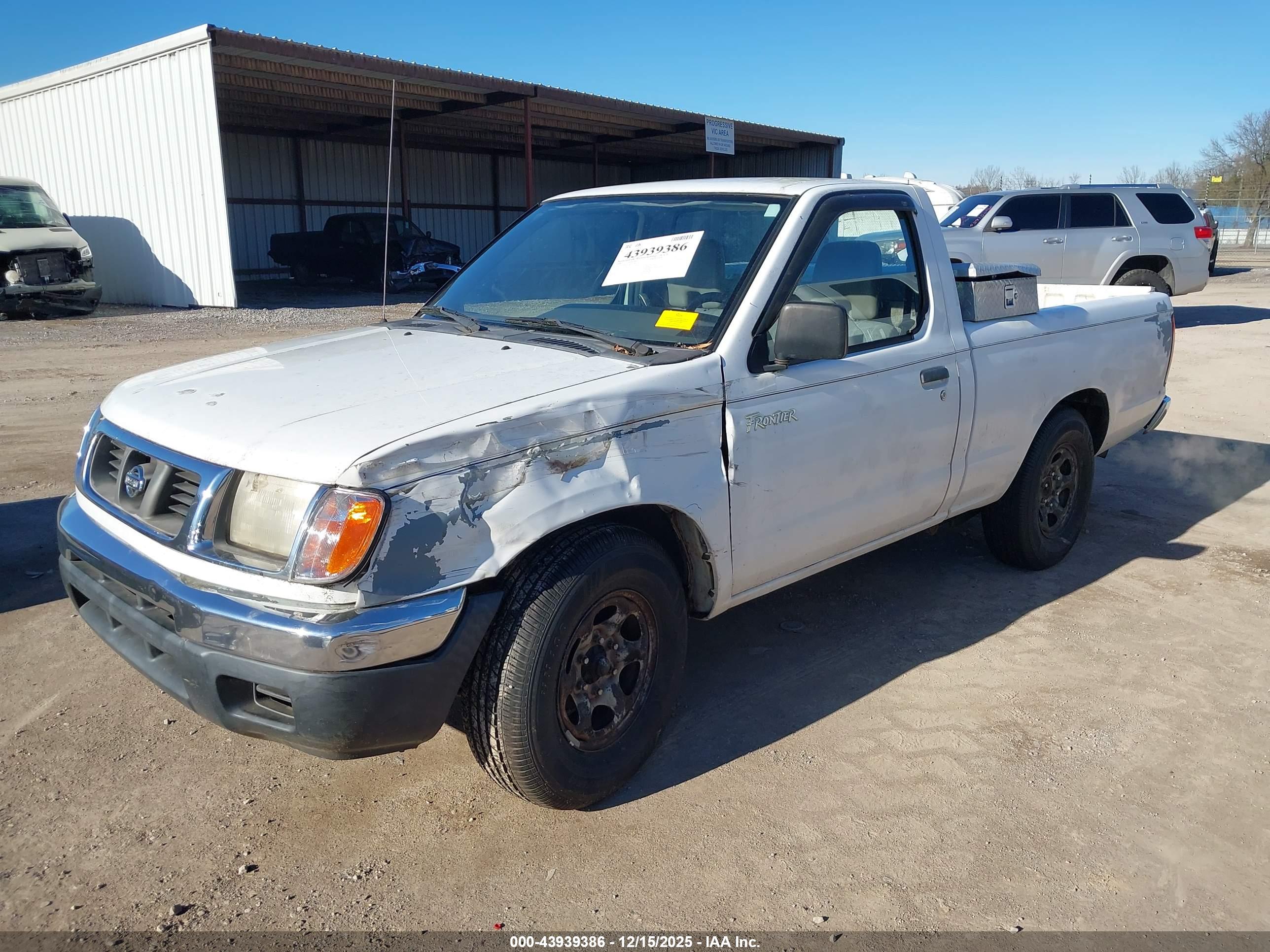 NISSAN FRONTIER image 2