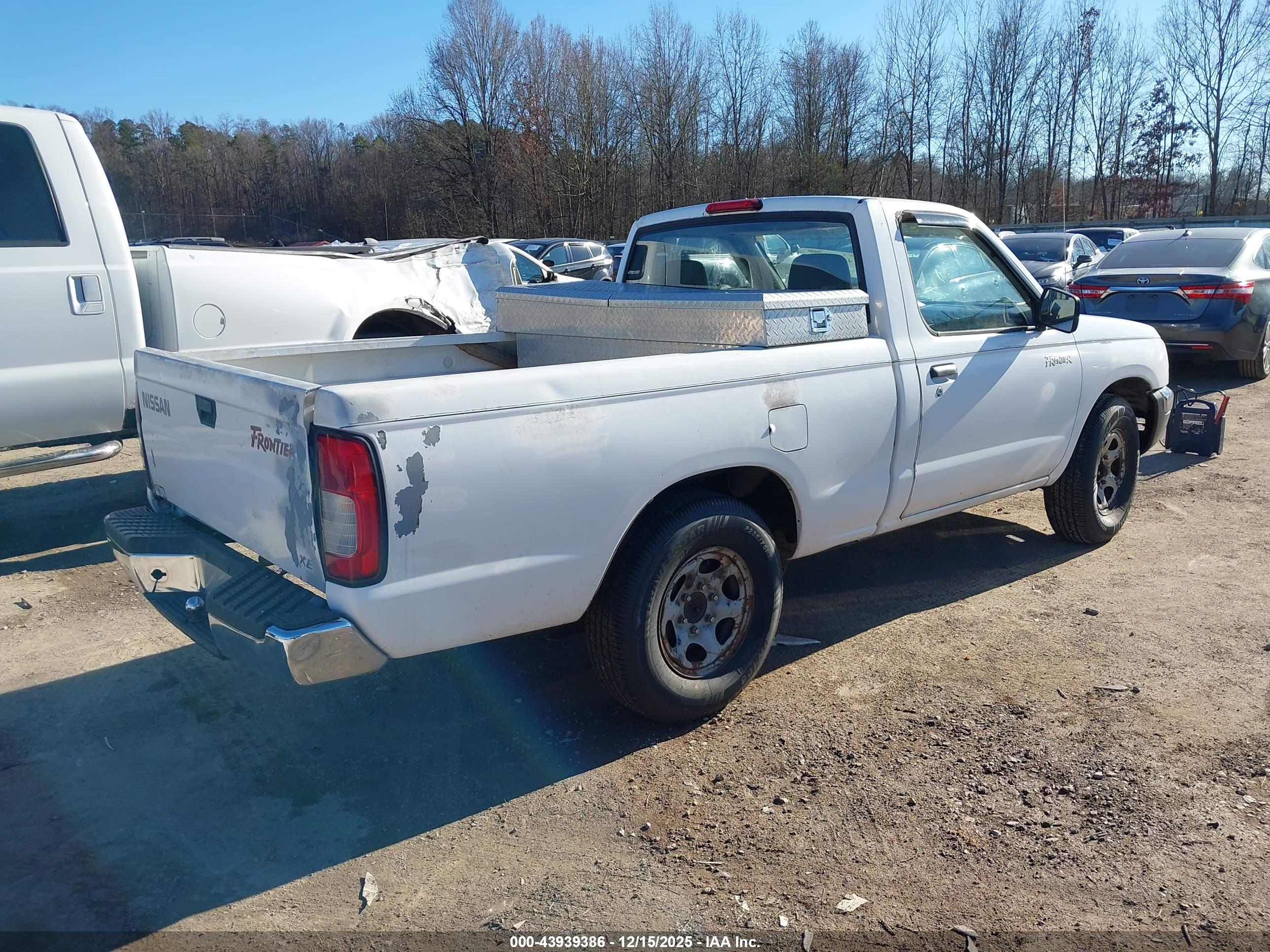NISSAN FRONTIER image 4