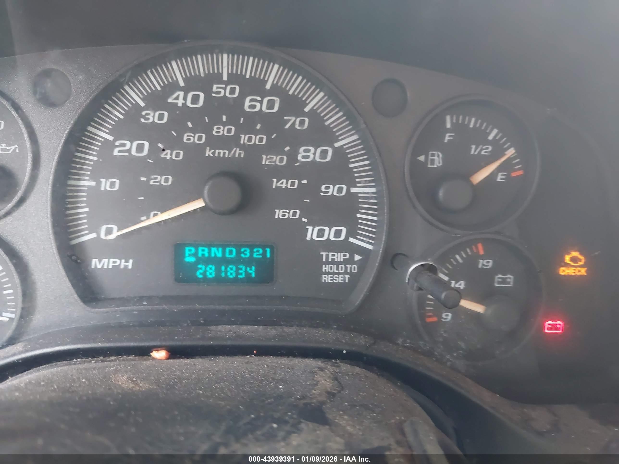 CHEVROLET EXPRESS image 7