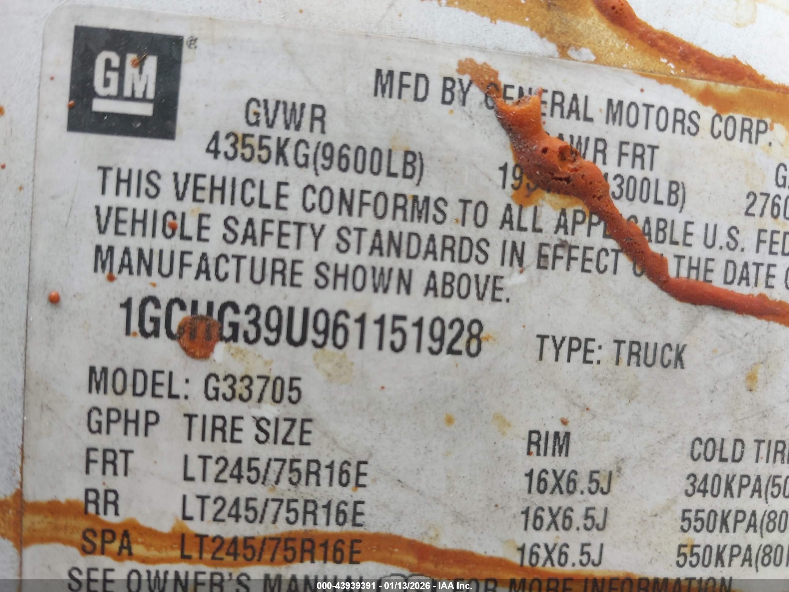 CHEVROLET EXPRESS image 9