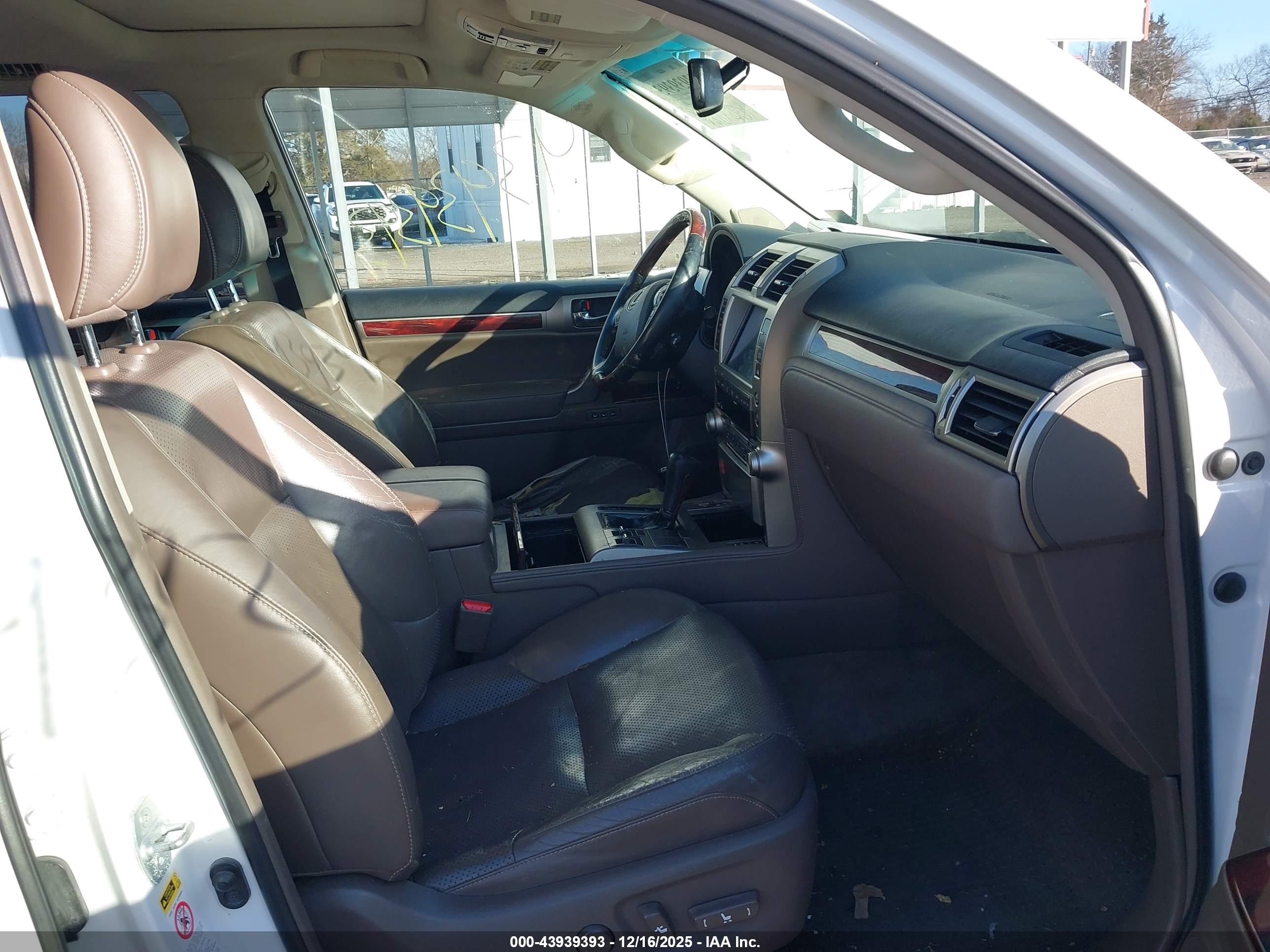 LEXUS GX image 5