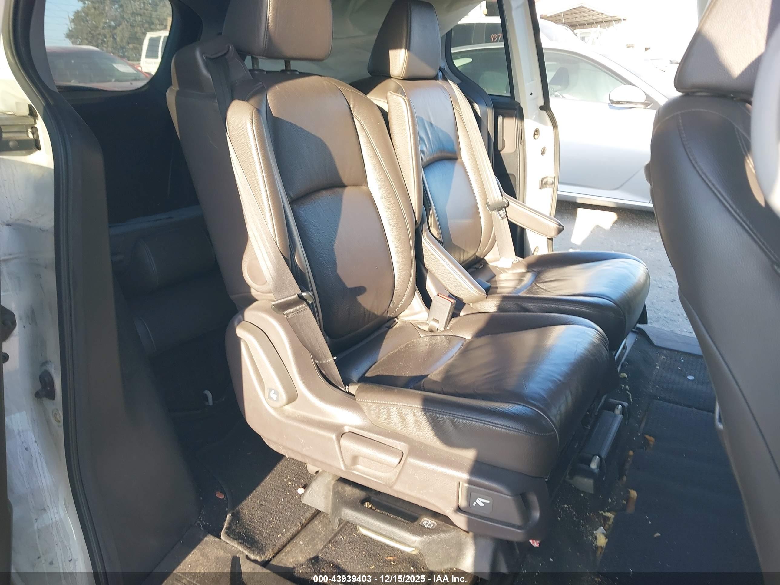 HONDA ODYSSEY image 8