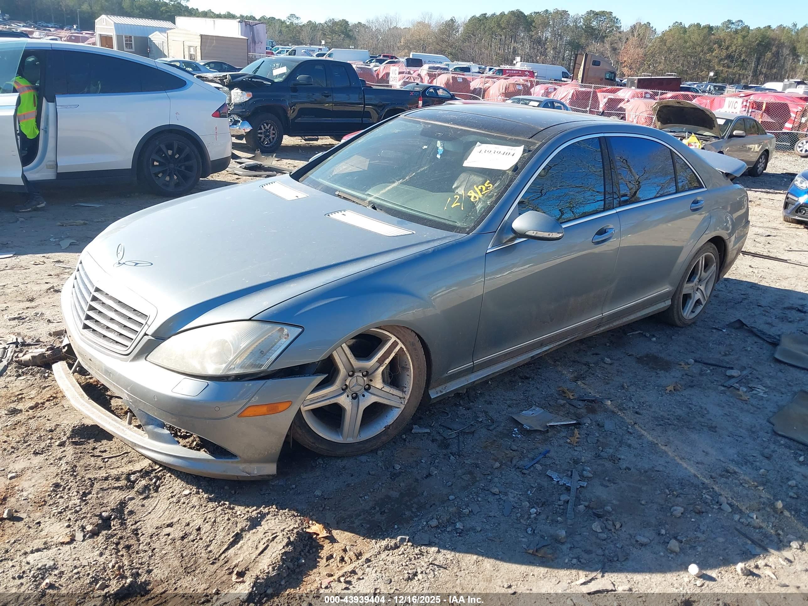 MERCEDES-BENZ S image 2
