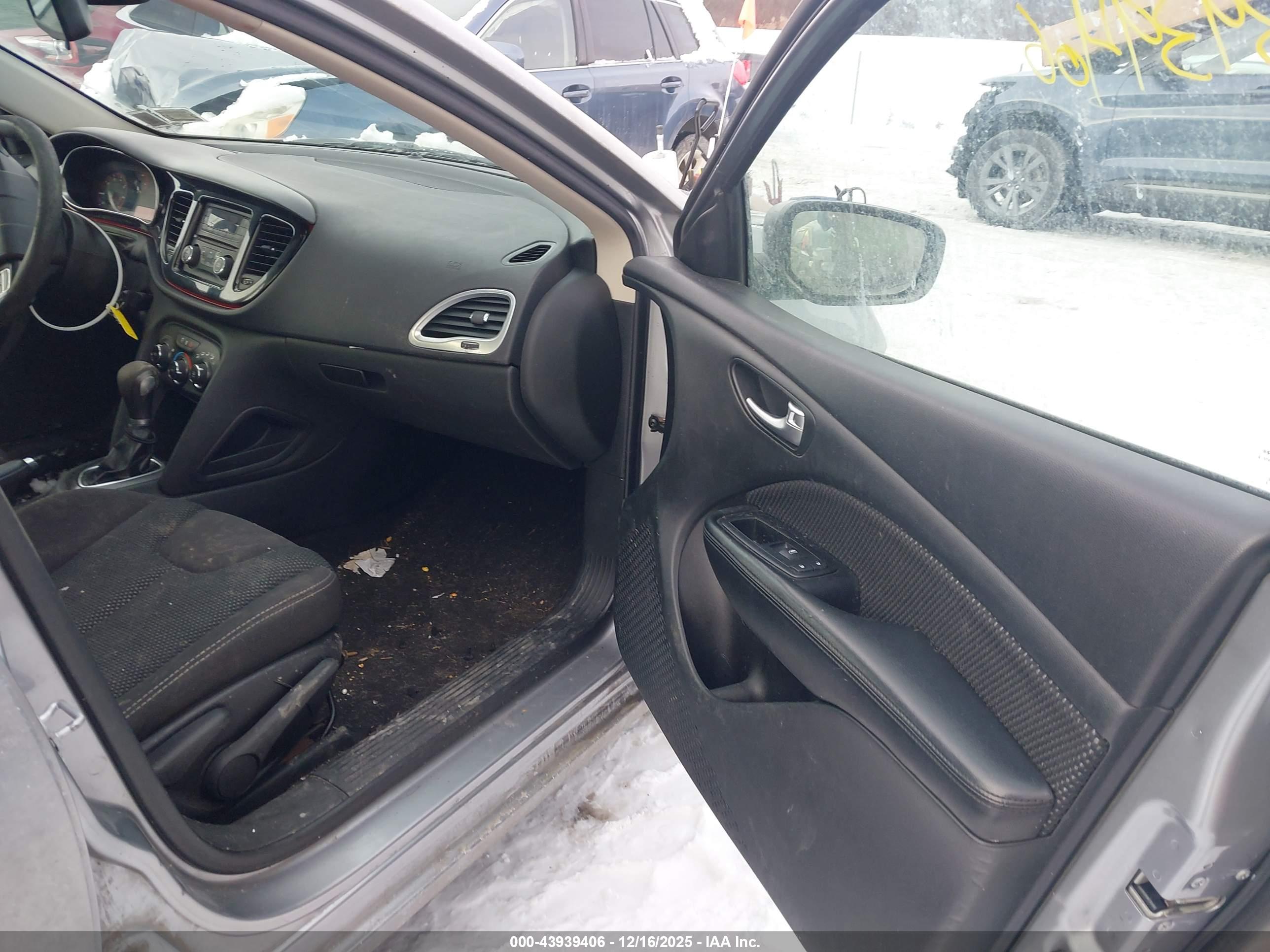 DODGE DART image 5