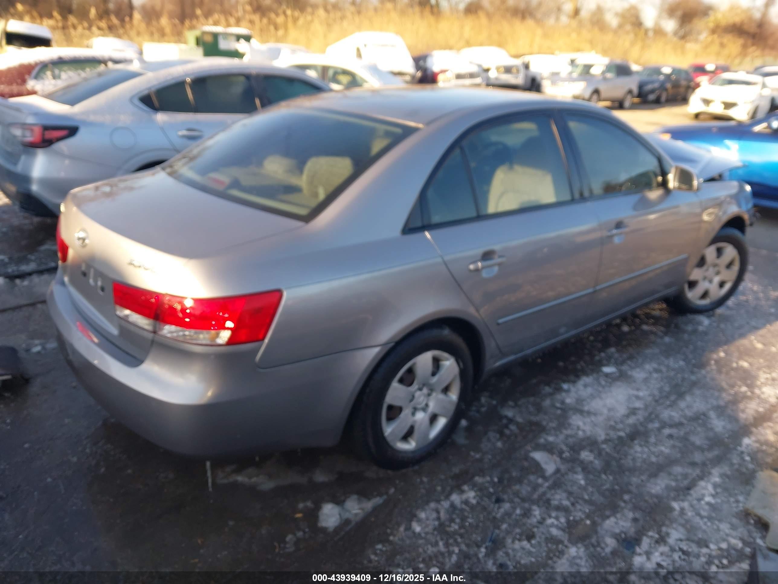 HYUNDAI SONATA image 4