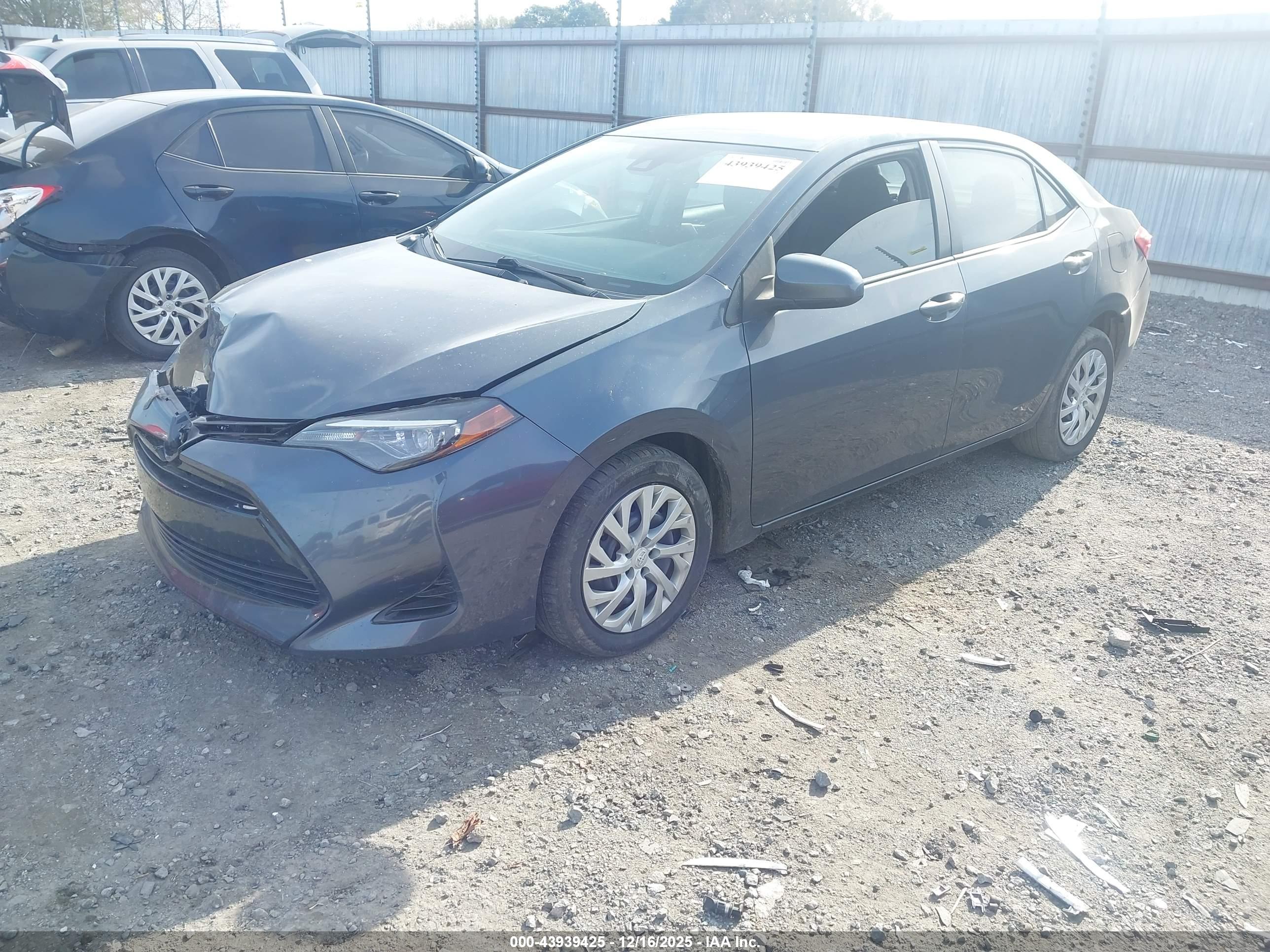 TOYOTA COROLLA image 2