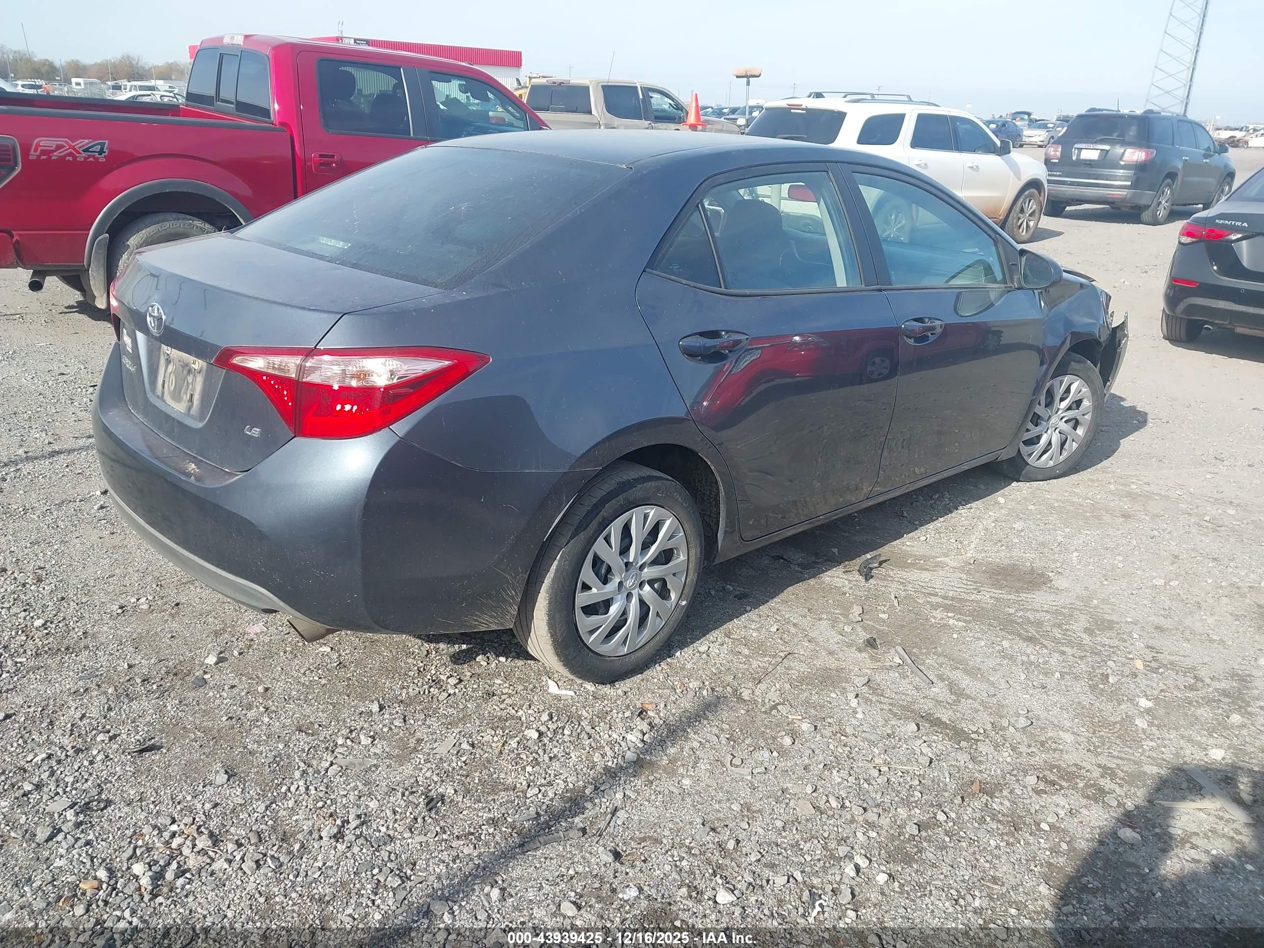 TOYOTA COROLLA image 4